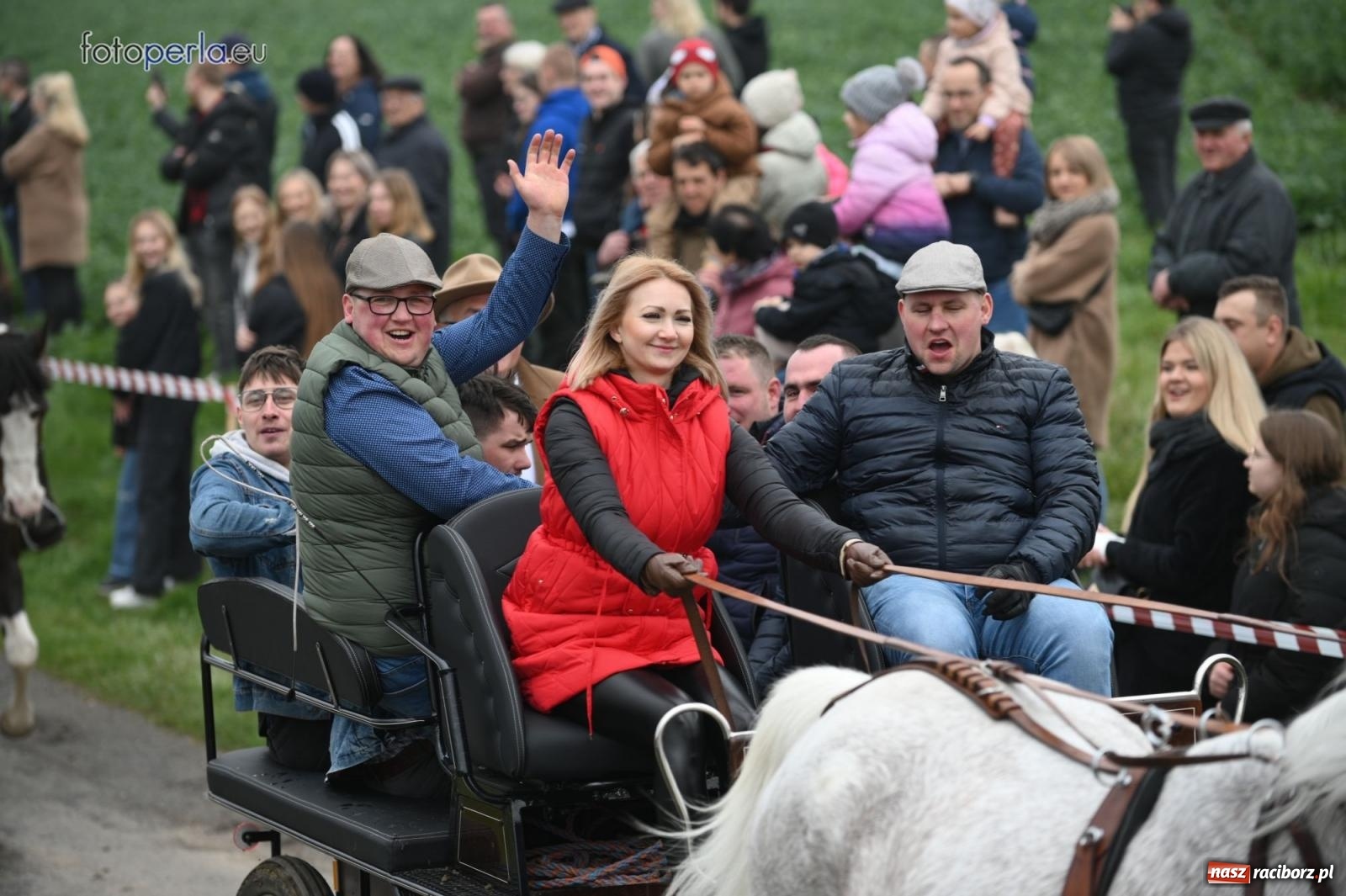 Zdjęcie w galerii na portalu naszraciborz.pl: Parada konna w Pietrowicach Wielkich [FOTO] wiadomości z regionu