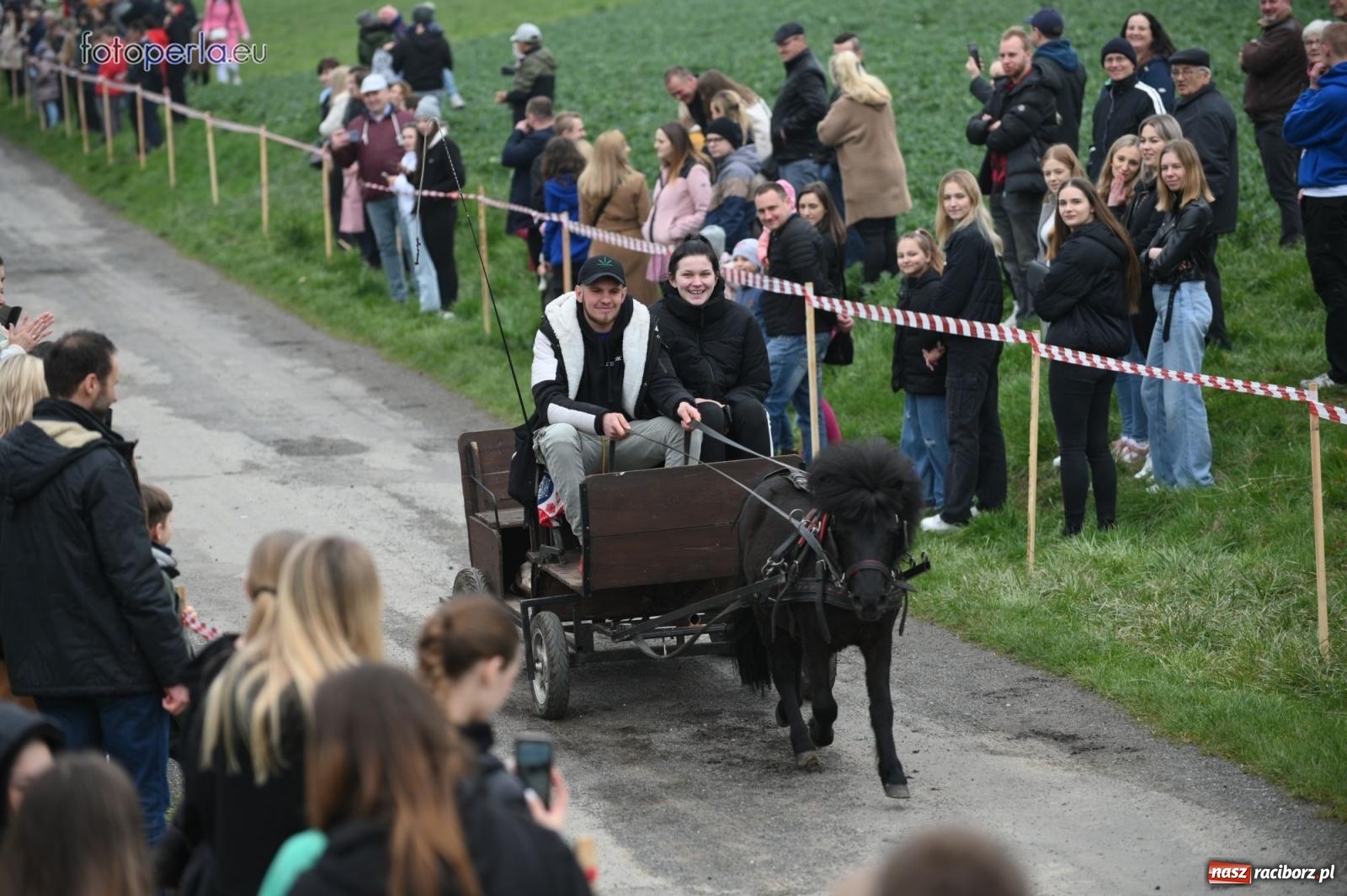 Zdjęcie w galerii na portalu naszraciborz.pl: Parada konna w Pietrowicach Wielkich [FOTO] wiadomości z regionu