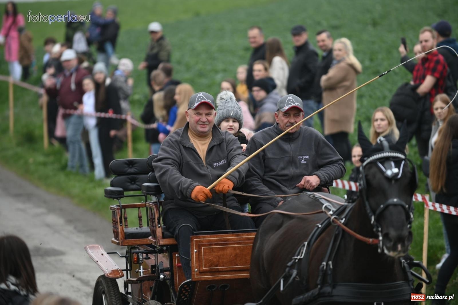 Zdjęcie w galerii na portalu naszraciborz.pl: Parada konna w Pietrowicach Wielkich [FOTO] wiadomości z regionu