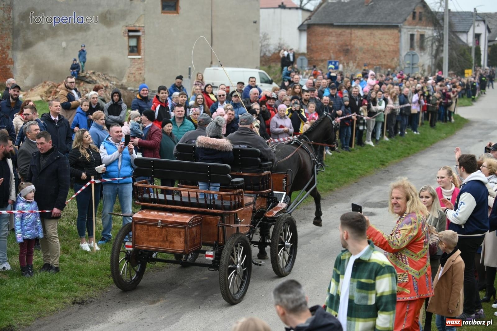 Zdjęcie w galerii na portalu naszraciborz.pl: Parada konna w Pietrowicach Wielkich [FOTO] wiadomości z regionu