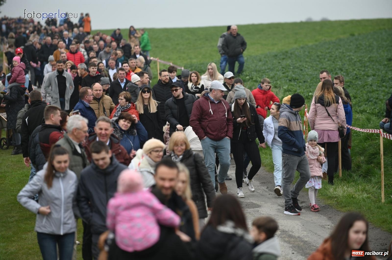 Zdjęcie w galerii na portalu naszraciborz.pl: Parada konna w Pietrowicach Wielkich [FOTO] wiadomości z regionu