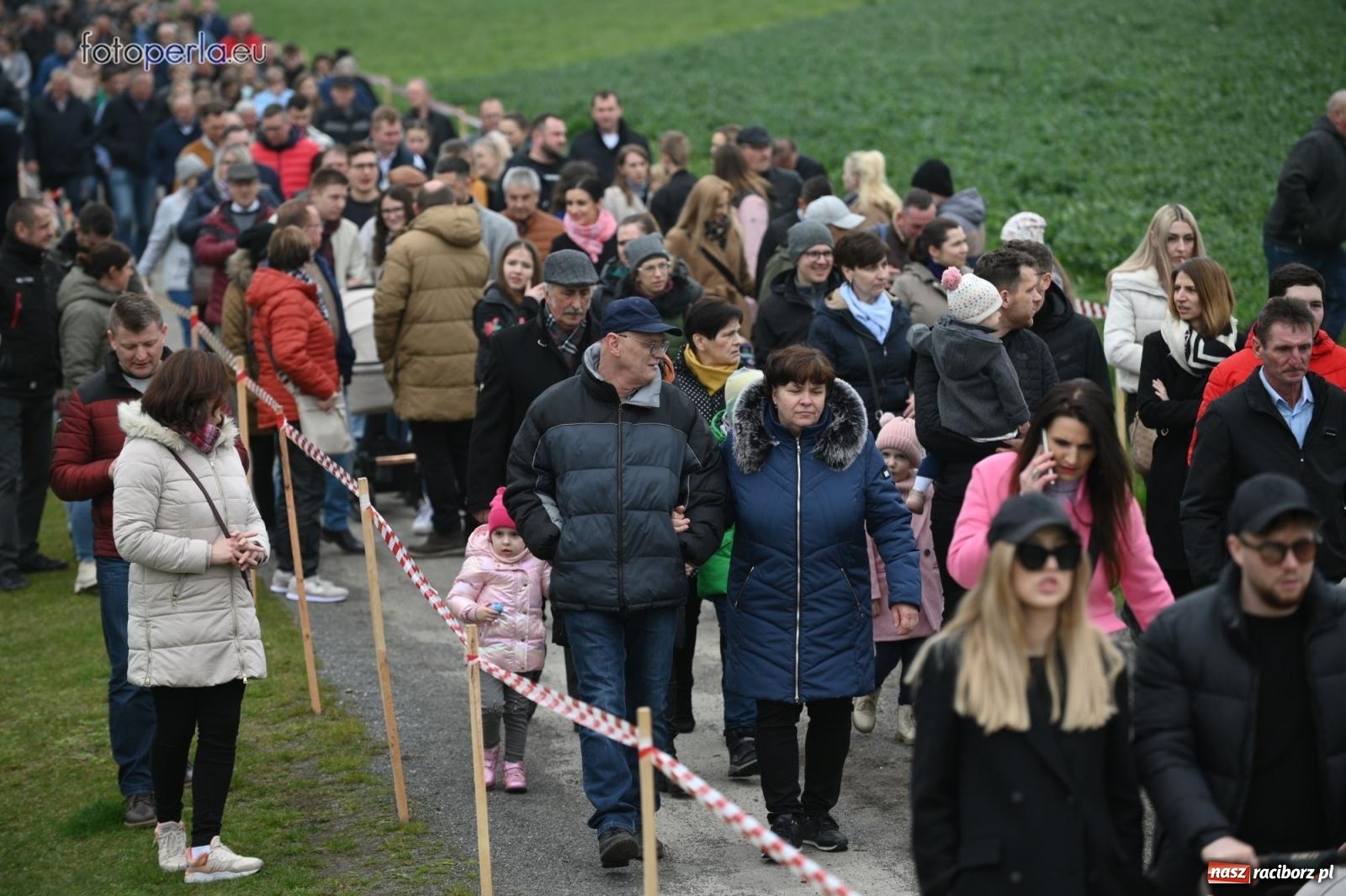 Zdjęcie w galerii na portalu naszraciborz.pl: Parada konna w Pietrowicach Wielkich [FOTO] wiadomości z regionu