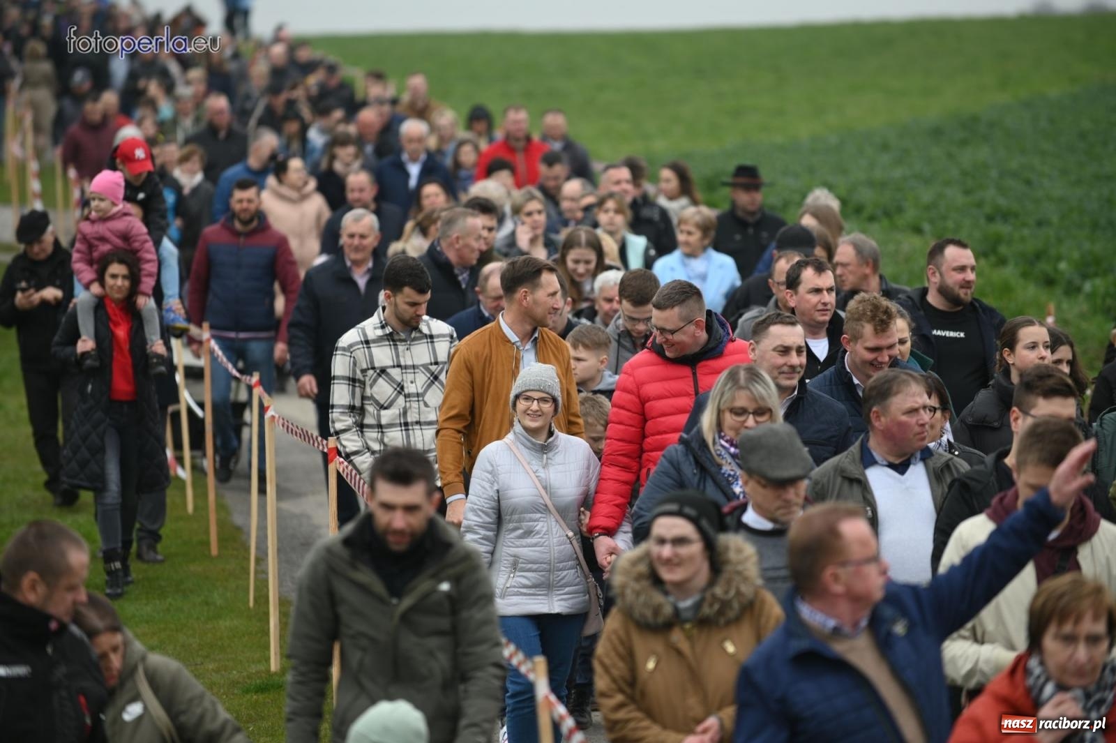 Zdjęcie w galerii na portalu naszraciborz.pl: Parada konna w Pietrowicach Wielkich [FOTO] wiadomości z regionu