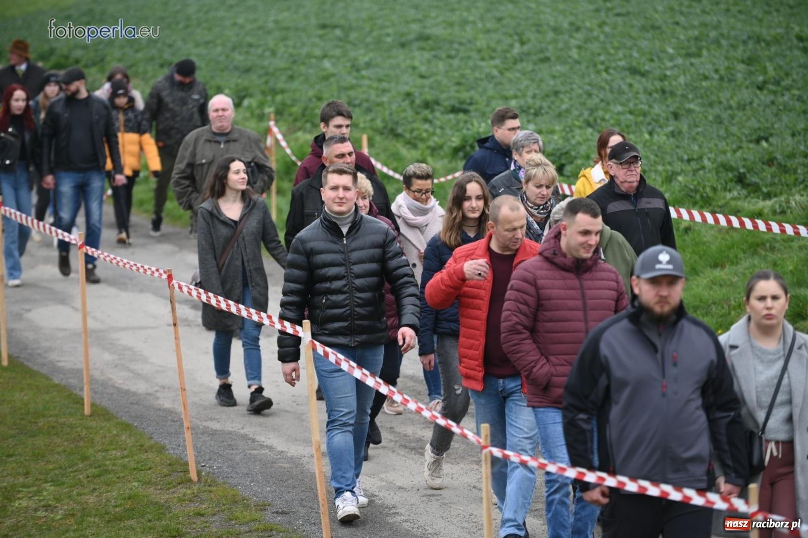 Zdjęcie w galerii na portalu naszraciborz.pl: Parada konna w Pietrowicach Wielkich [FOTO] wiadomości z regionu