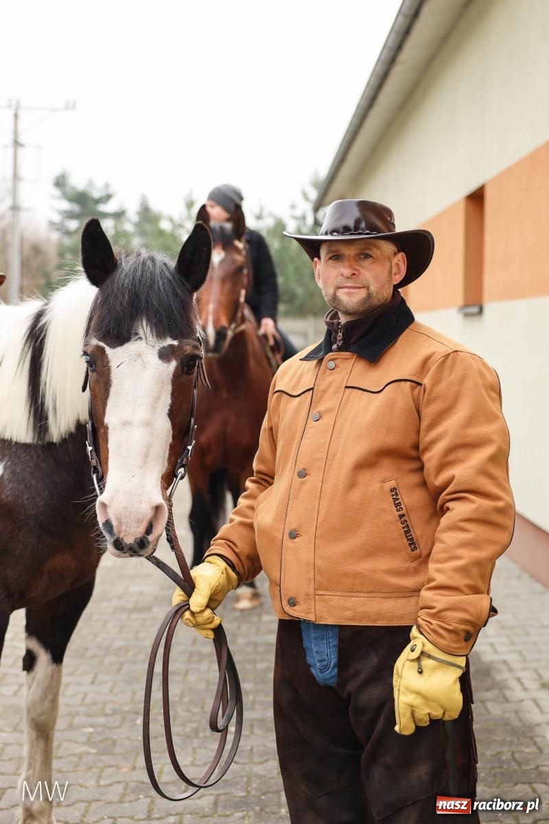 Zdjęcie w galerii na portalu naszraciborz.pl: Ludzie i obrzędy. Pietrowickie Osterreiten [FOTO] wiadomości z regionu