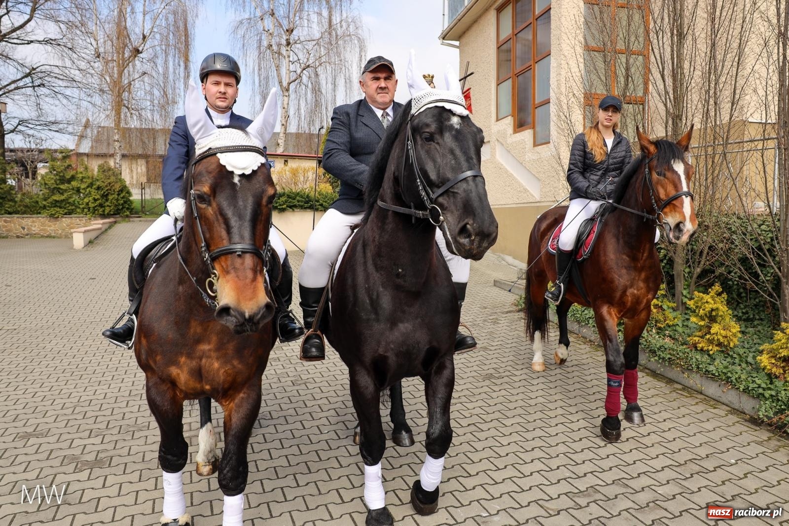 Zdjęcie w galerii na portalu naszraciborz.pl: Ludzie i obrzędy. Pietrowickie Osterreiten [FOTO] wiadomości z regionu