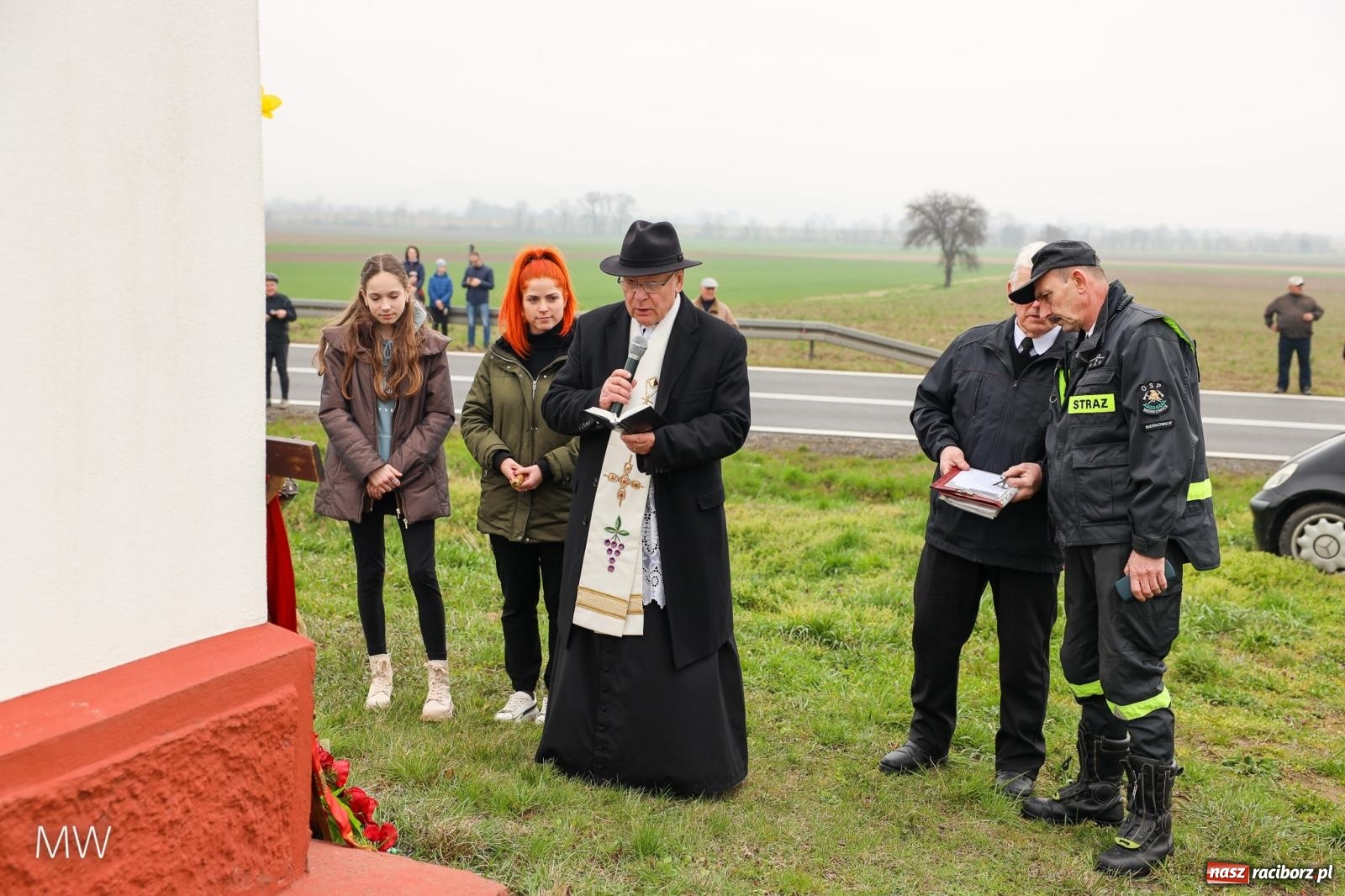 Zdjęcie w galerii na portalu naszraciborz.pl: Ludzie i obrzędy. Przy świętym Urbanie na skraju Bieńkowic i Raciborza [FOTO] wiadomości z regionu
