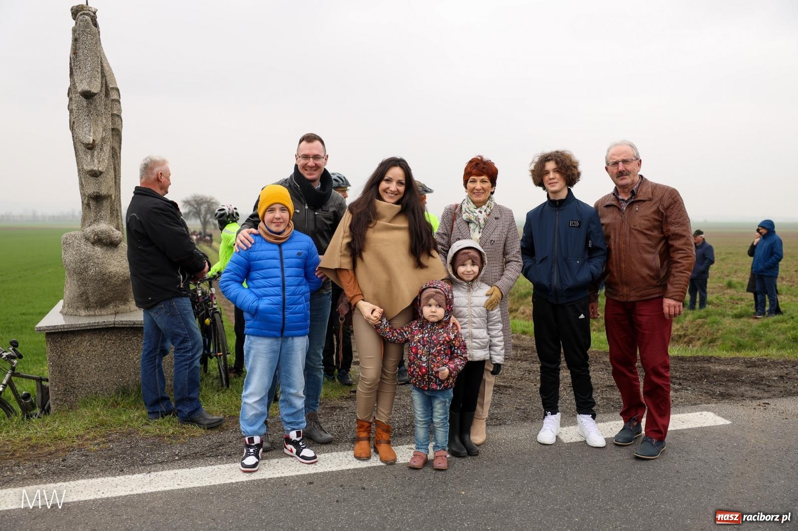 Zdjęcie w galerii na portalu naszraciborz.pl: Ludzie i obrzędy. Przy świętym Urbanie na skraju Bieńkowic i Raciborza [FOTO] wiadomości z regionu