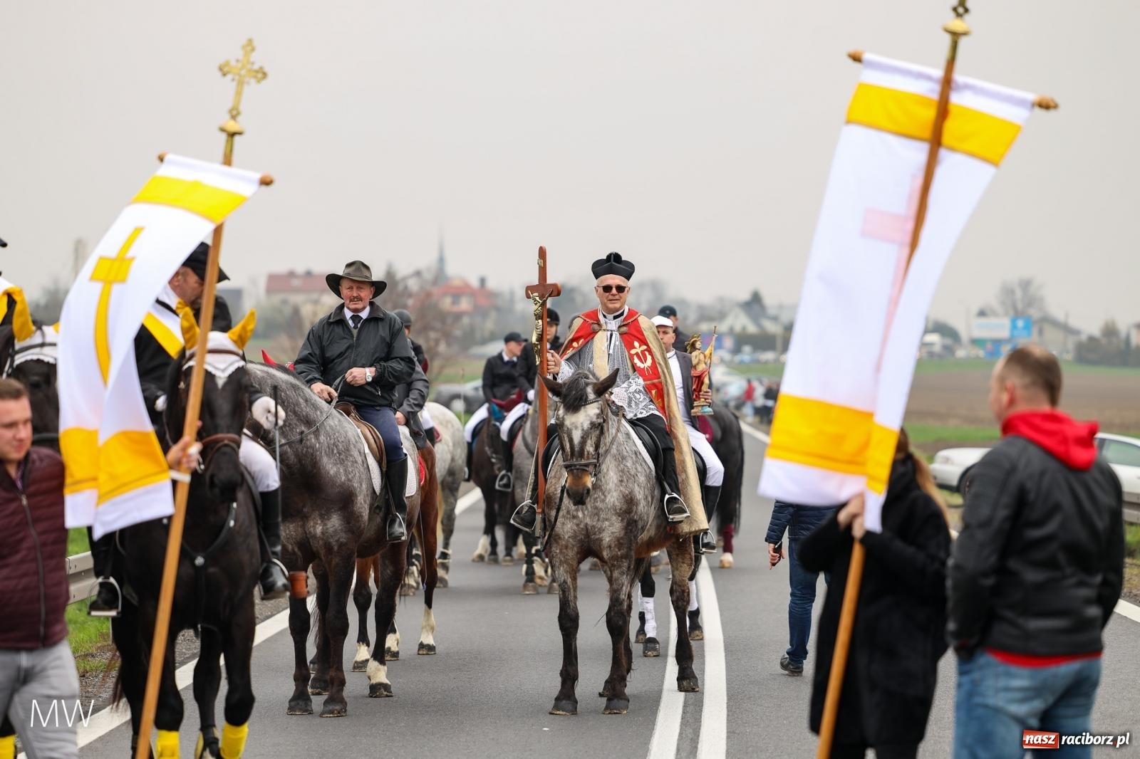 Zdjęcie w galerii na portalu naszraciborz.pl: Ludzie i obrzędy. Przy świętym Urbanie na skraju Bieńkowic i Raciborza [FOTO] wiadomości z regionu