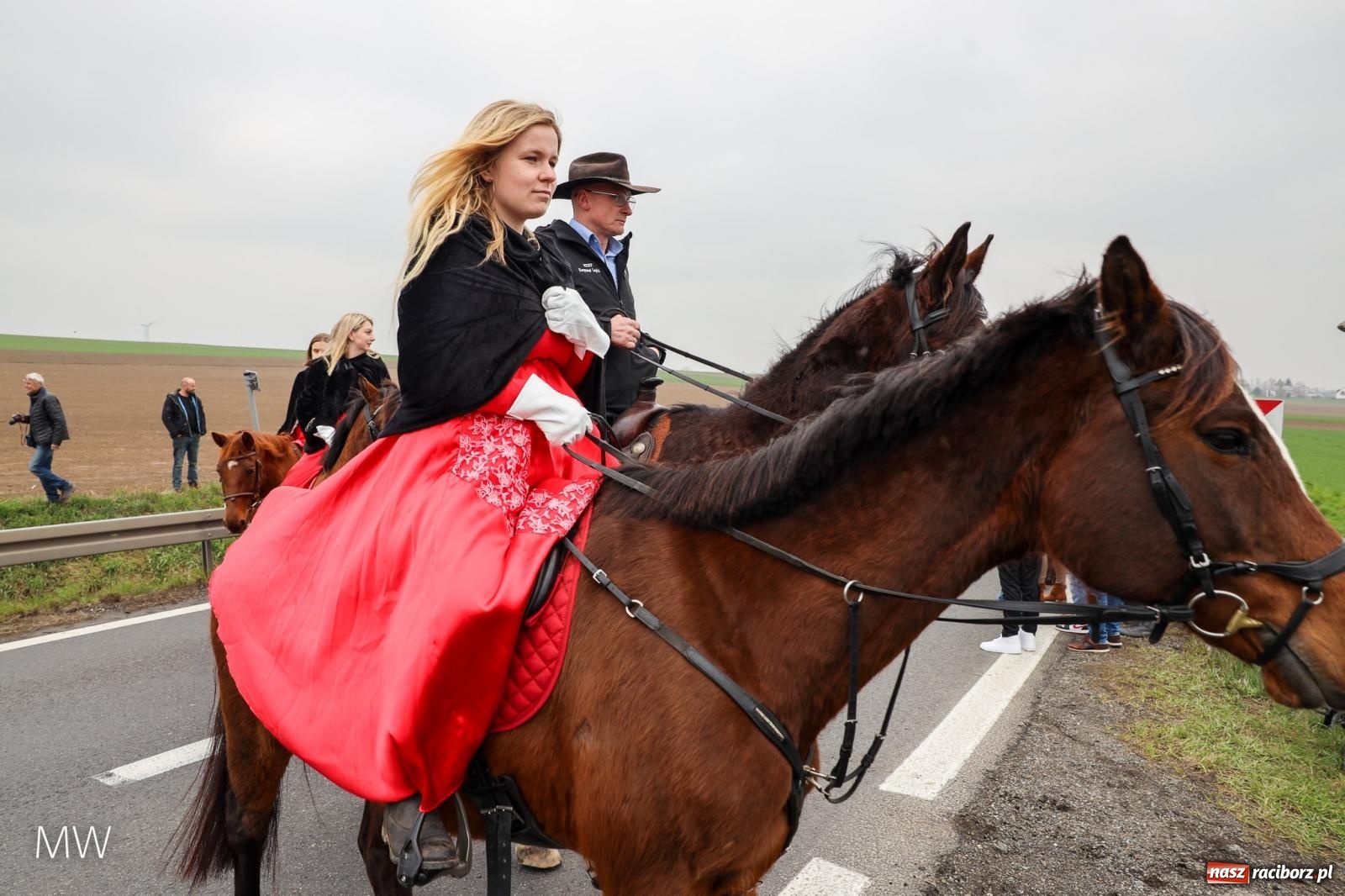 Zdjęcie w galerii na portalu naszraciborz.pl: Ludzie i obrzędy. Przy świętym Urbanie na skraju Bieńkowic i Raciborza [FOTO] wiadomości z regionu