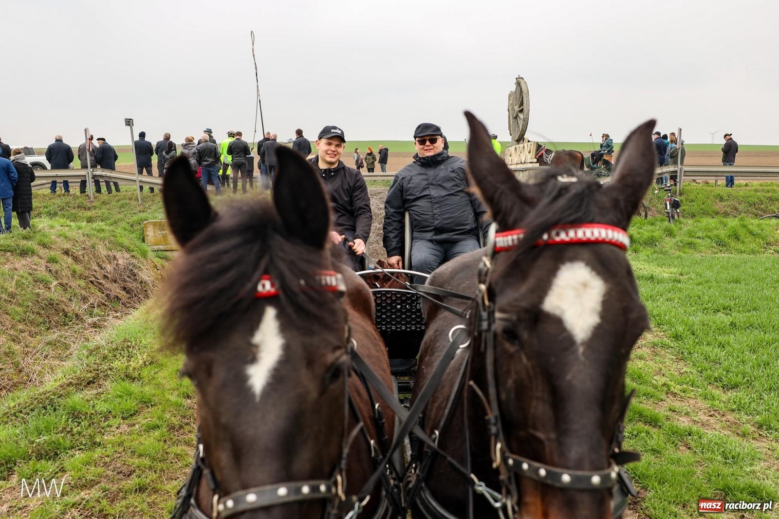 Zdjęcie w galerii na portalu naszraciborz.pl: Ludzie i obrzędy. Przy świętym Urbanie na skraju Bieńkowic i Raciborza [FOTO] wiadomości z regionu