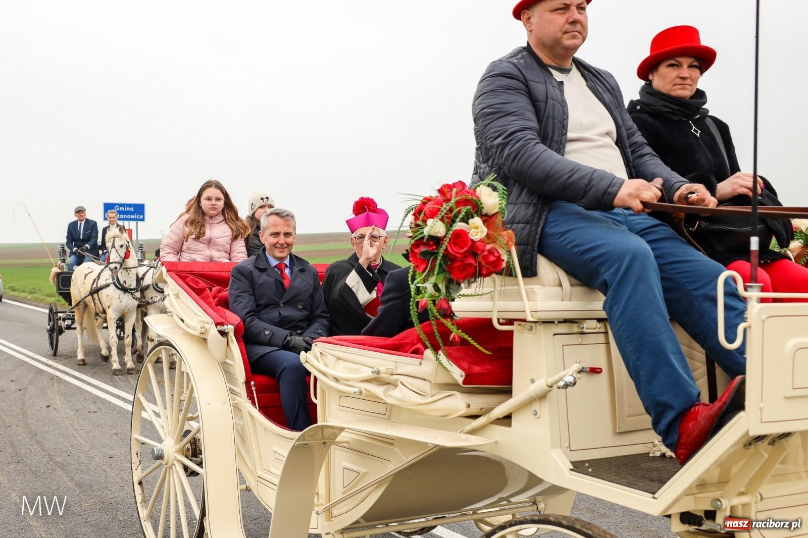 Zdjęcie w galerii na portalu naszraciborz.pl: Ludzie i obrzędy. Przy świętym Urbanie na skraju Bieńkowic i Raciborza [FOTO] wiadomości z regionu