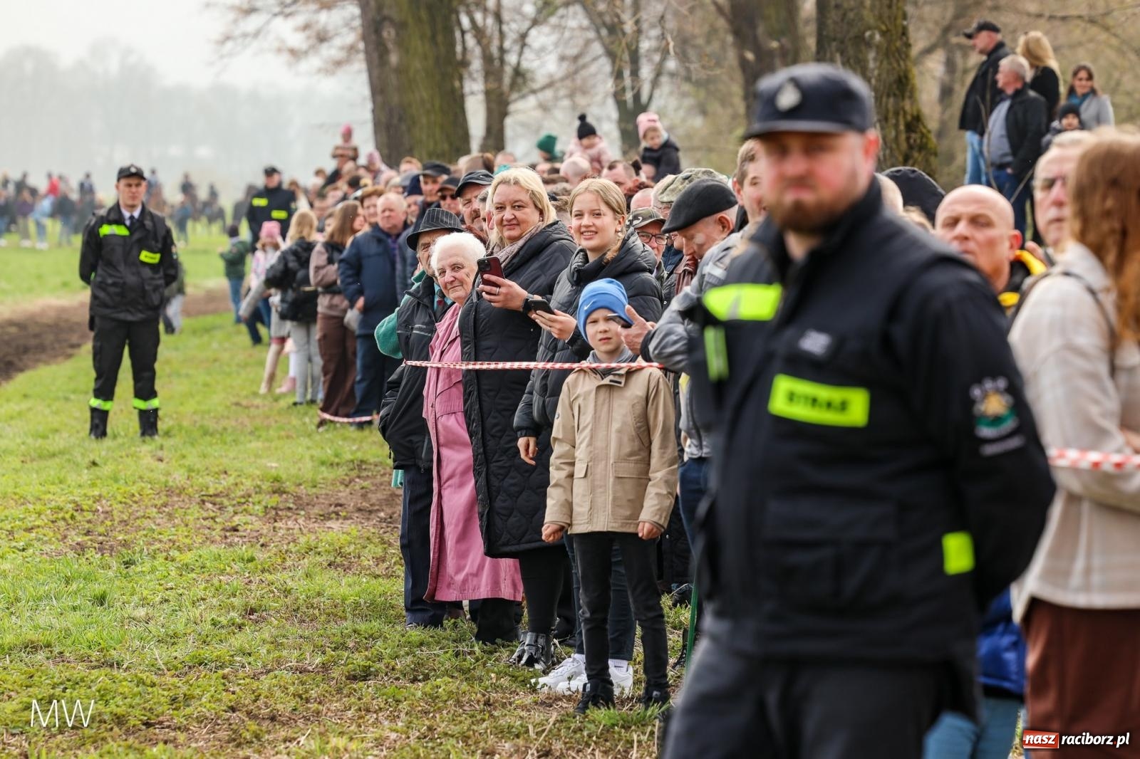 Zdjęcie w galerii na portalu naszraciborz.pl: Ludzie i obrzędy. Gonitwa wielkanocna w dorzeczu Psiny i Odry [FOTO] wiadomości z regionu