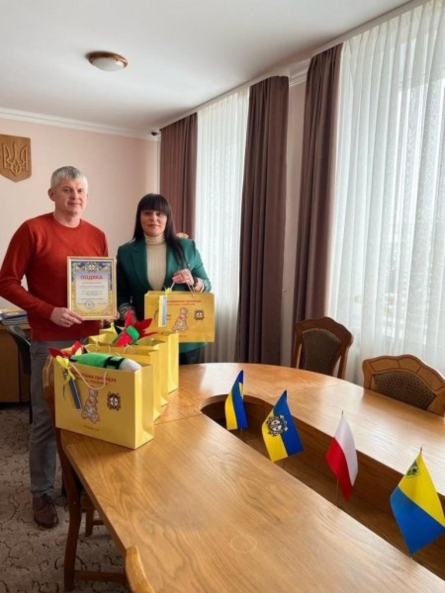 Zdjęcie w galerii na portalu naszraciborz.pl: Przedświąteczna pomoc dla Tyśmienicy wiadomości z regionu