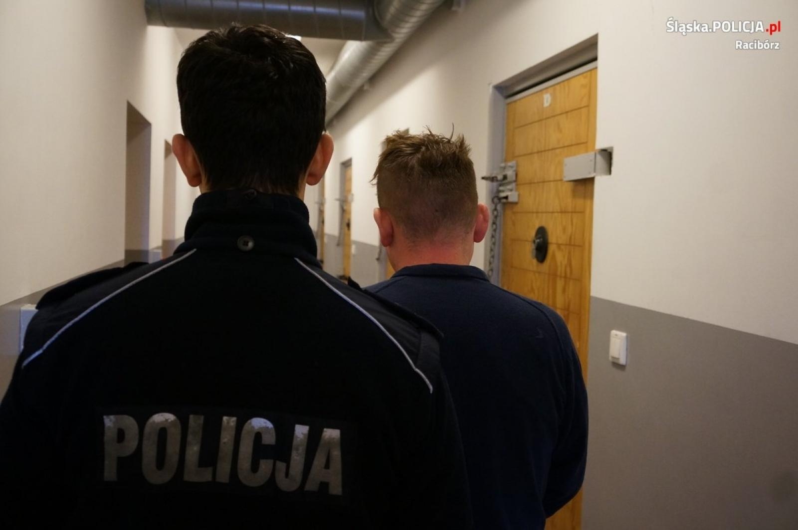 Zdjęcie w galerii na portalu naszraciborz.pl: Profesjonalna akcja raciborskich kryminalnych. Złodziej i paser w areszcie wiadomości z regionu