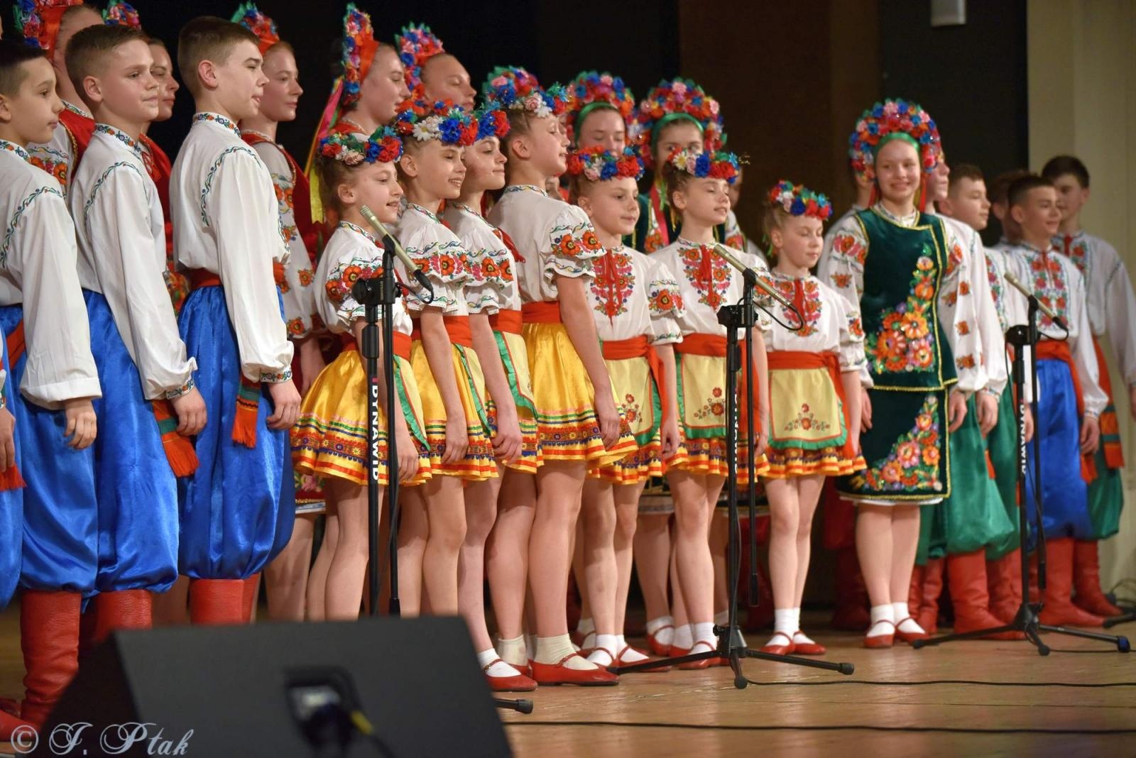 Zdjęcie w galerii na portalu naszraciborz.pl: Ukraiński BARWINOK - niezwykłe widowisko w RCK wiadomości z regionu