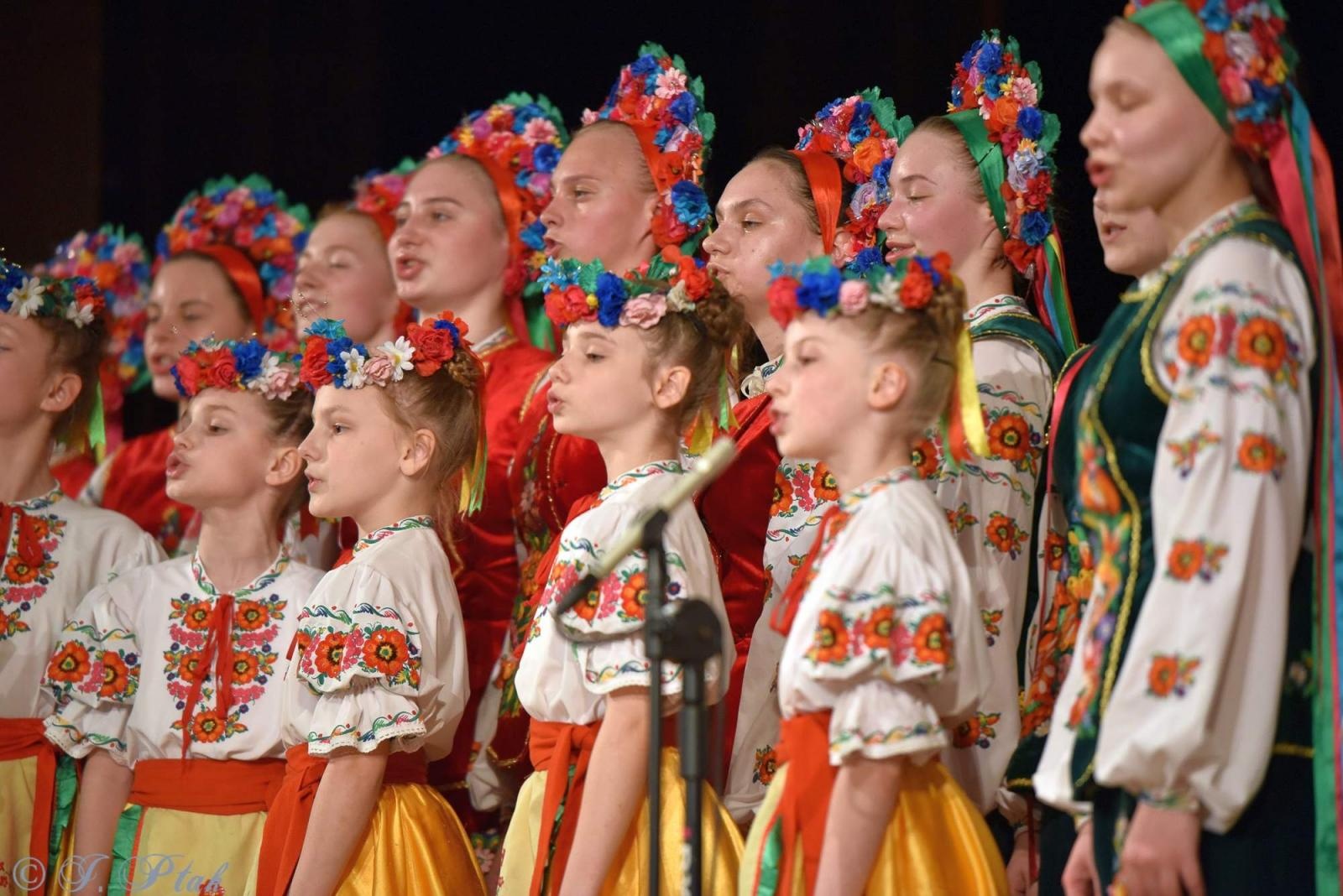Zdjęcie w galerii na portalu naszraciborz.pl: Ukraiński BARWINOK - niezwykłe widowisko w RCK wiadomości z regionu