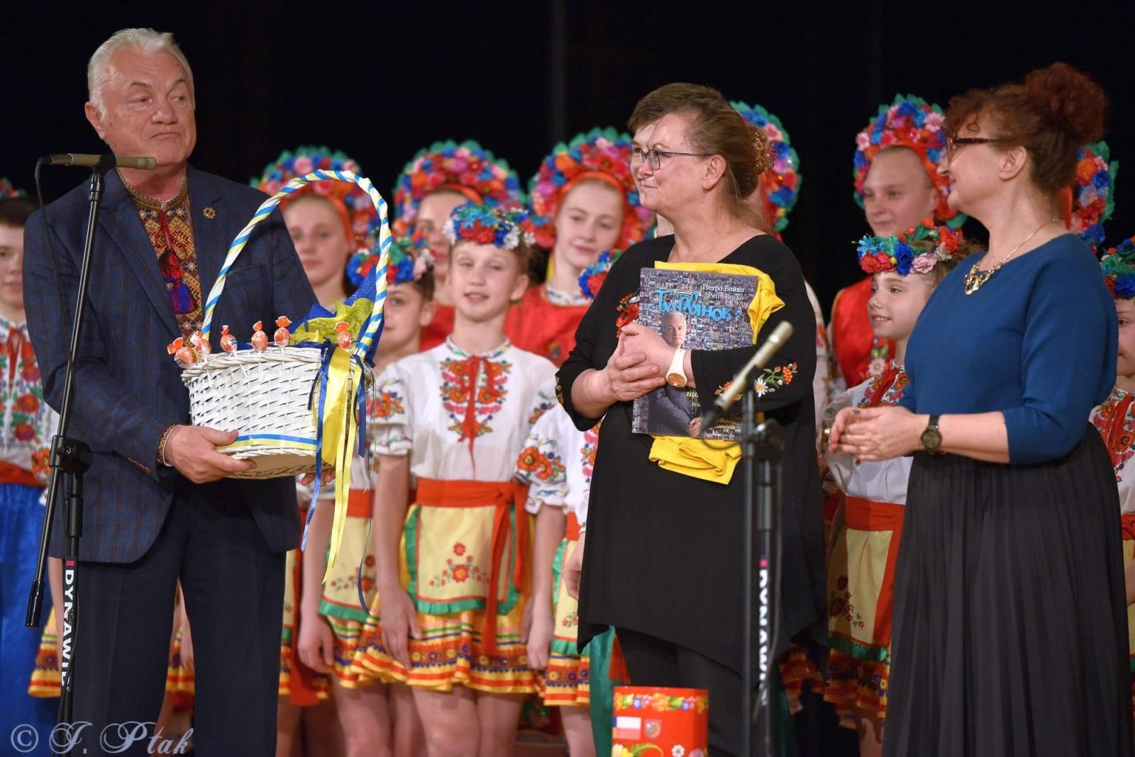 Zdjęcie w galerii na portalu naszraciborz.pl: Ukraiński BARWINOK - niezwykłe widowisko w RCK wiadomości z regionu