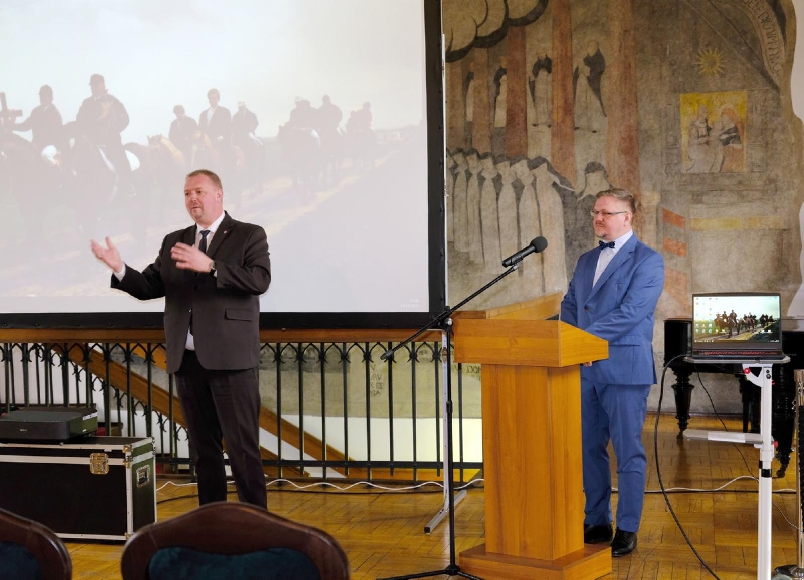 Zdjęcie w galerii na portalu naszraciborz.pl: Konferencja i wystawa. O śląskich zwyczajach w Muzeum wiadomości z regionu