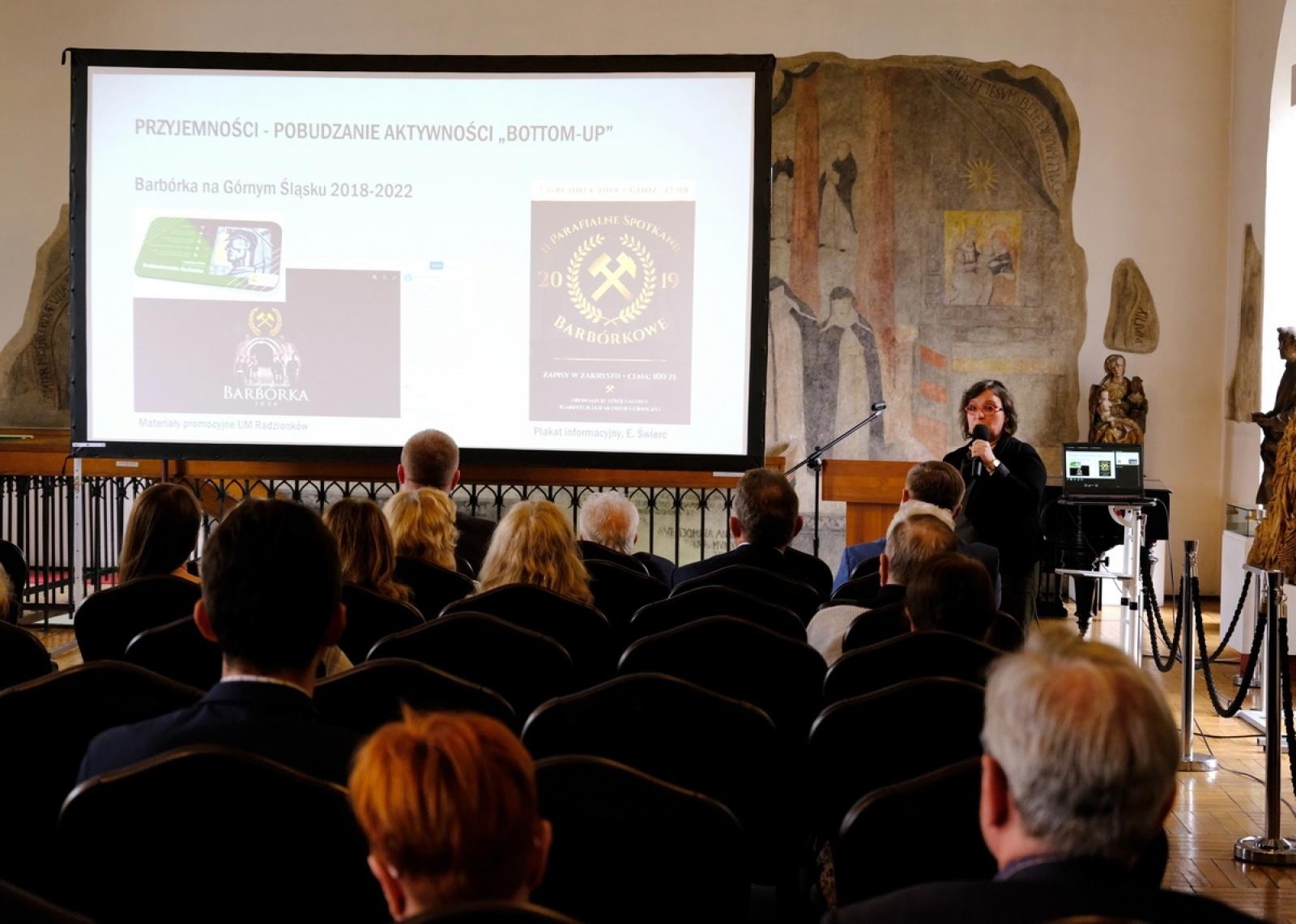 Zdjęcie w galerii na portalu naszraciborz.pl: Konferencja i wystawa. O śląskich zwyczajach w Muzeum wiadomości z regionu