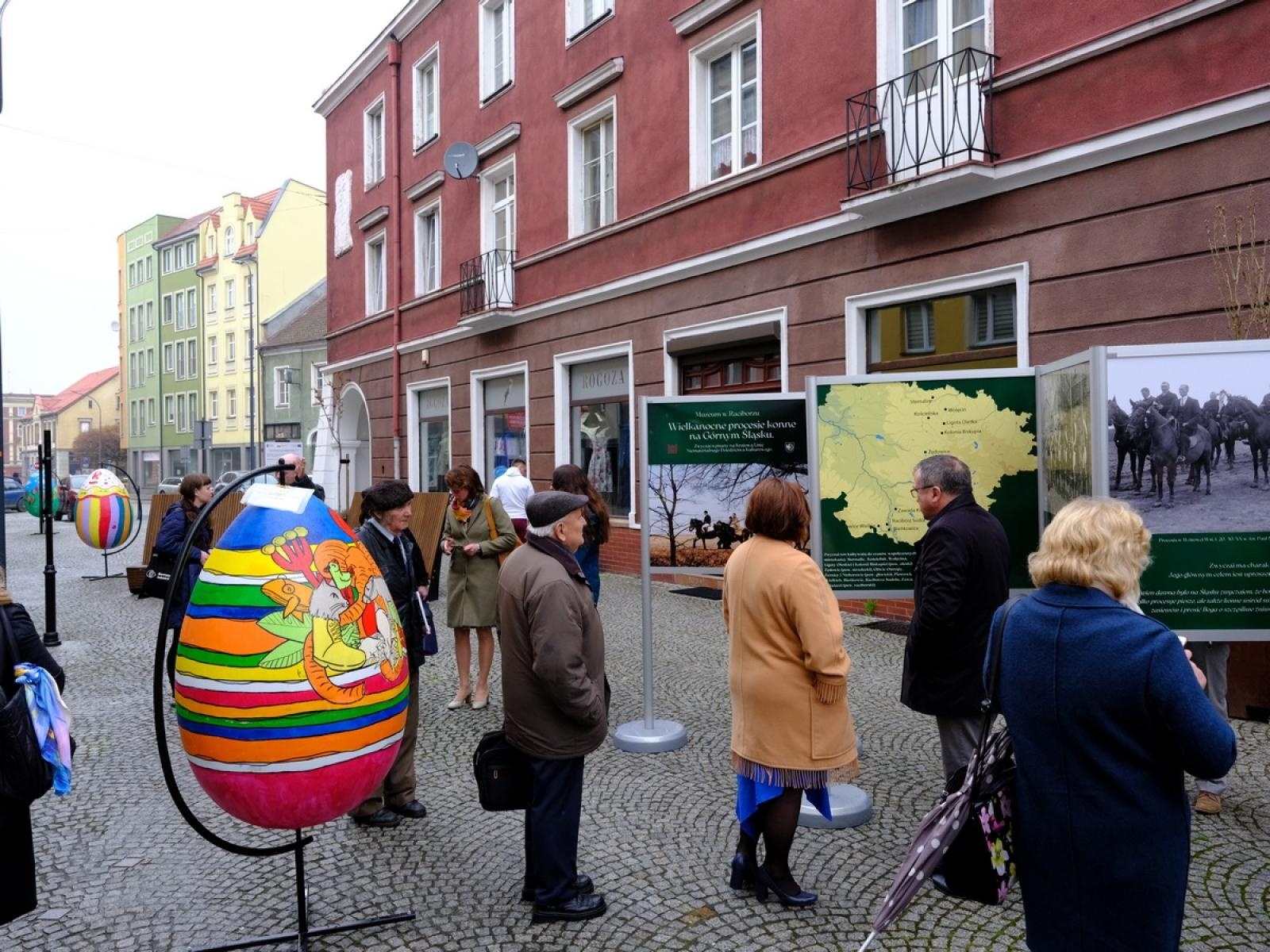 Zdjęcie w galerii na portalu naszraciborz.pl: Konferencja i wystawa. O śląskich zwyczajach w Muzeum wiadomości z regionu