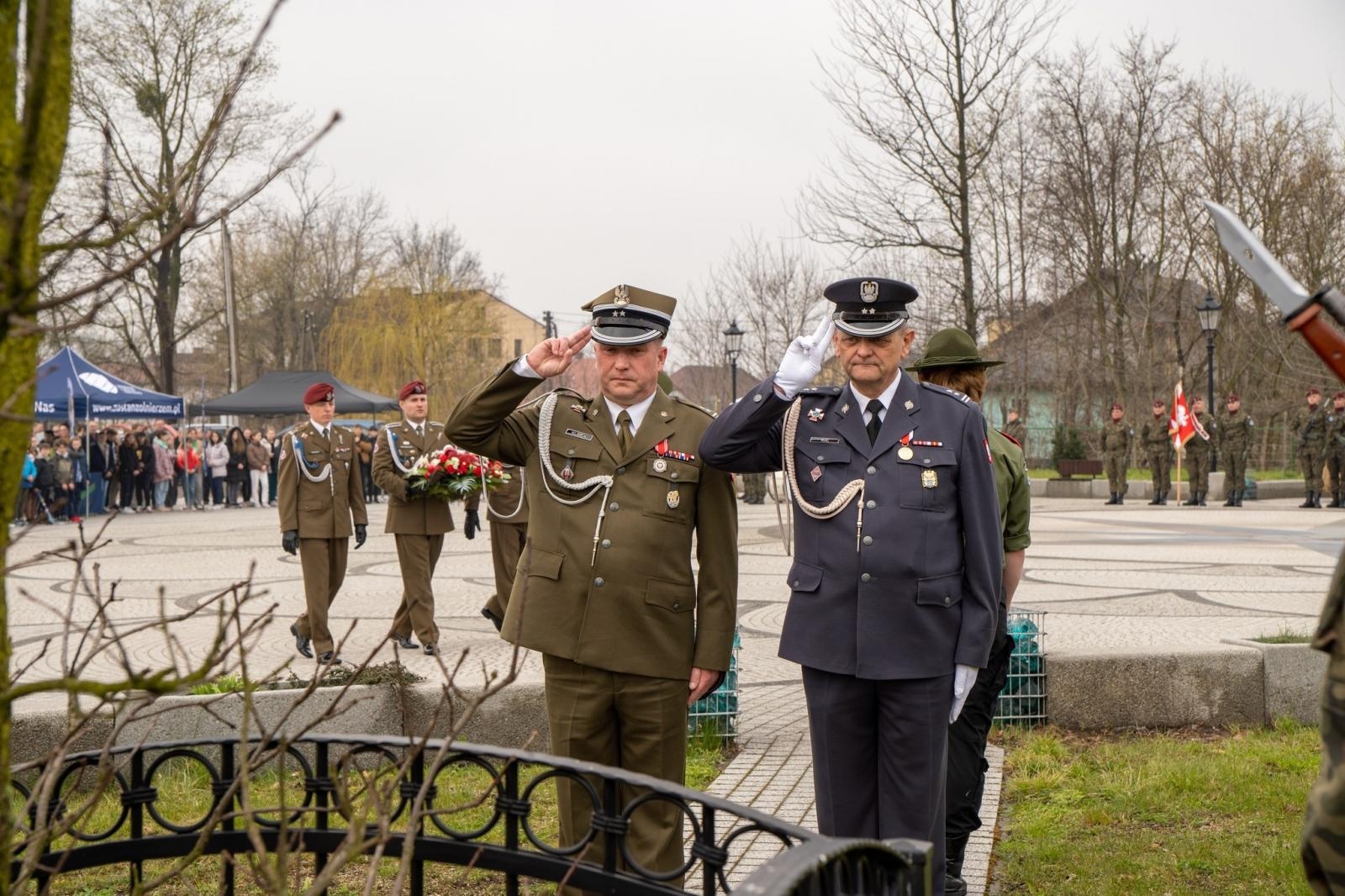 Zdjęcie w galerii na portalu naszraciborz.pl: Pamięć o ofiarach Katynia żywa w Kuźni Raciborskiej  wiadomości z regionu