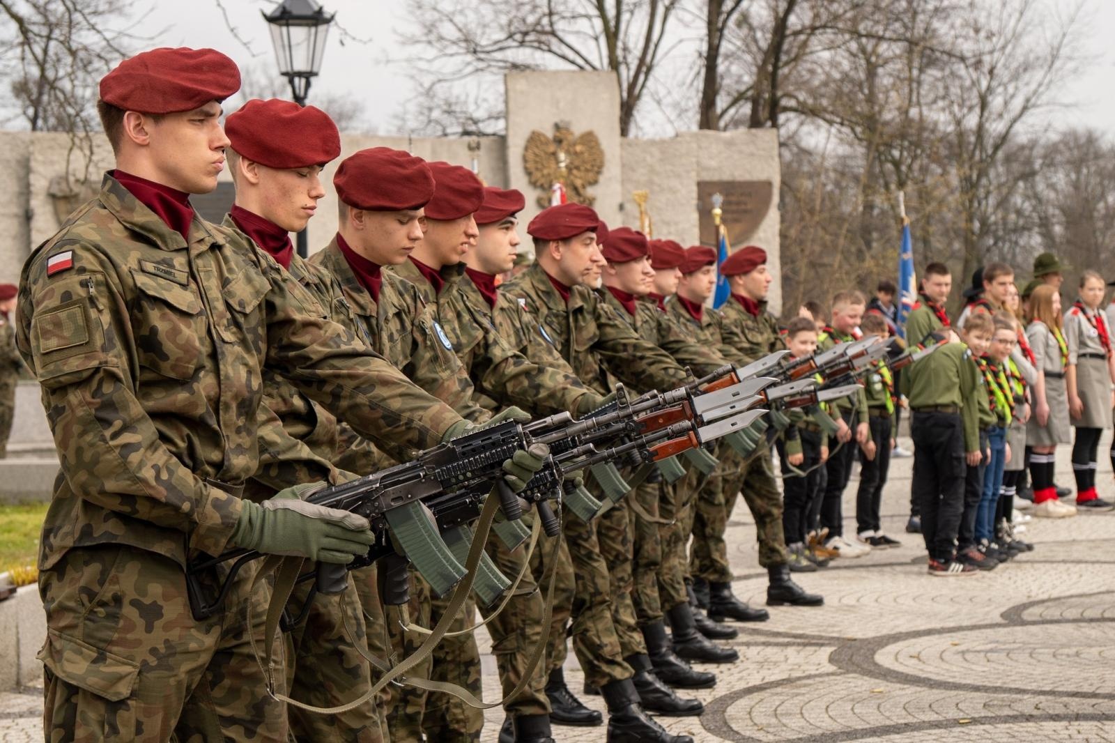 Zdjęcie w galerii na portalu naszraciborz.pl: Pamięć o ofiarach Katynia żywa w Kuźni Raciborskiej  wiadomości z regionu