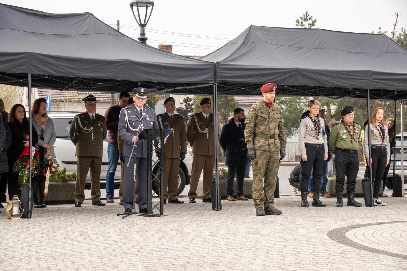 Zdjęcie w galerii na portalu naszraciborz.pl: Pamięć o ofiarach Katynia żywa w Kuźni Raciborskiej  wiadomości z regionu