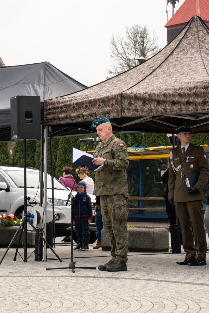 Zdjęcie w galerii na portalu naszraciborz.pl: Pamięć o ofiarach Katynia żywa w Kuźni Raciborskiej  wiadomości z regionu