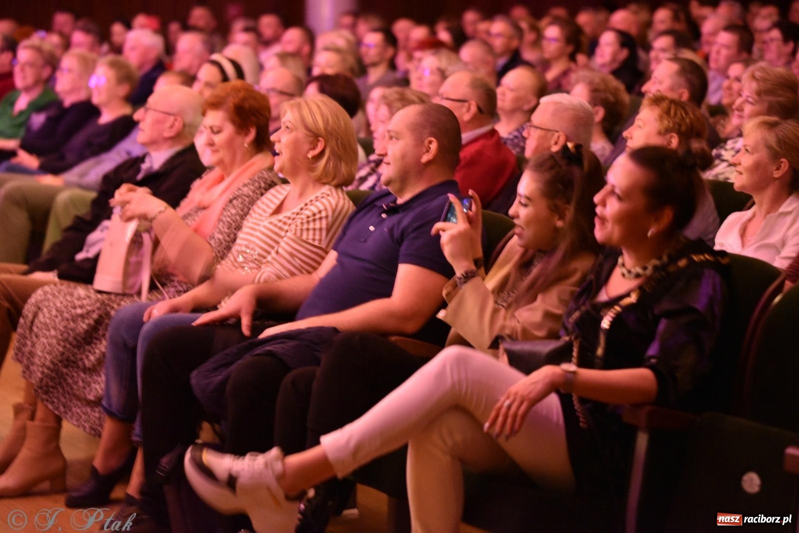 Zdjęcie w galerii na portalu naszraciborz.pl: Górale zawładnęli sceną RCK, czyli Baciary w Raciborzu [FOTO i WIDEO] wiadomości z regionu
