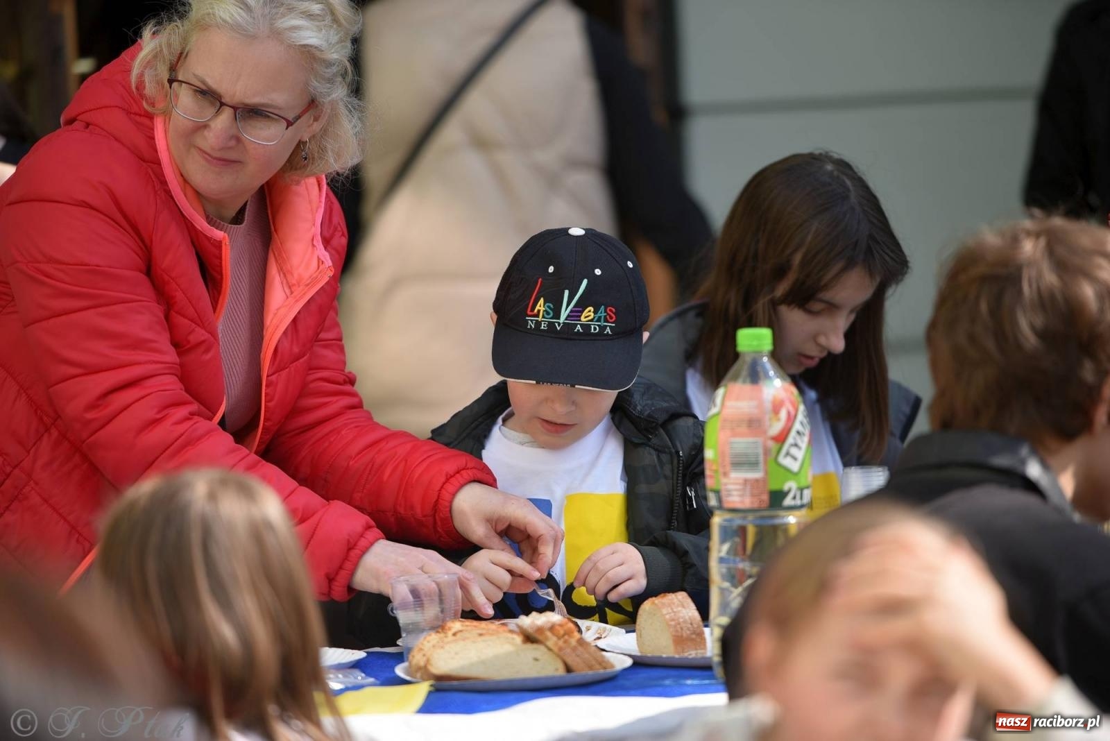 Zdjęcie w galerii na portalu naszraciborz.pl: Rock for Ukraine w Raciborzu [FOTO i WIDEO] wiadomości z regionu