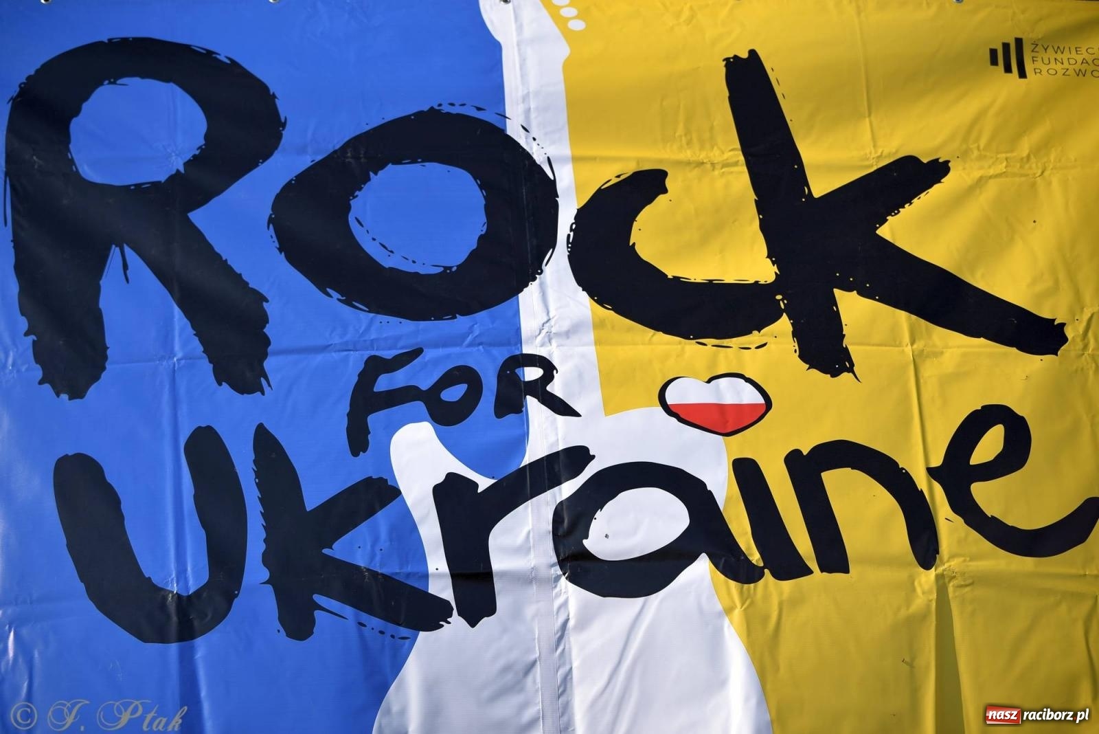 Zdjęcie w galerii na portalu naszraciborz.pl: Rock for Ukraine w Raciborzu [FOTO i WIDEO] wiadomości z regionu