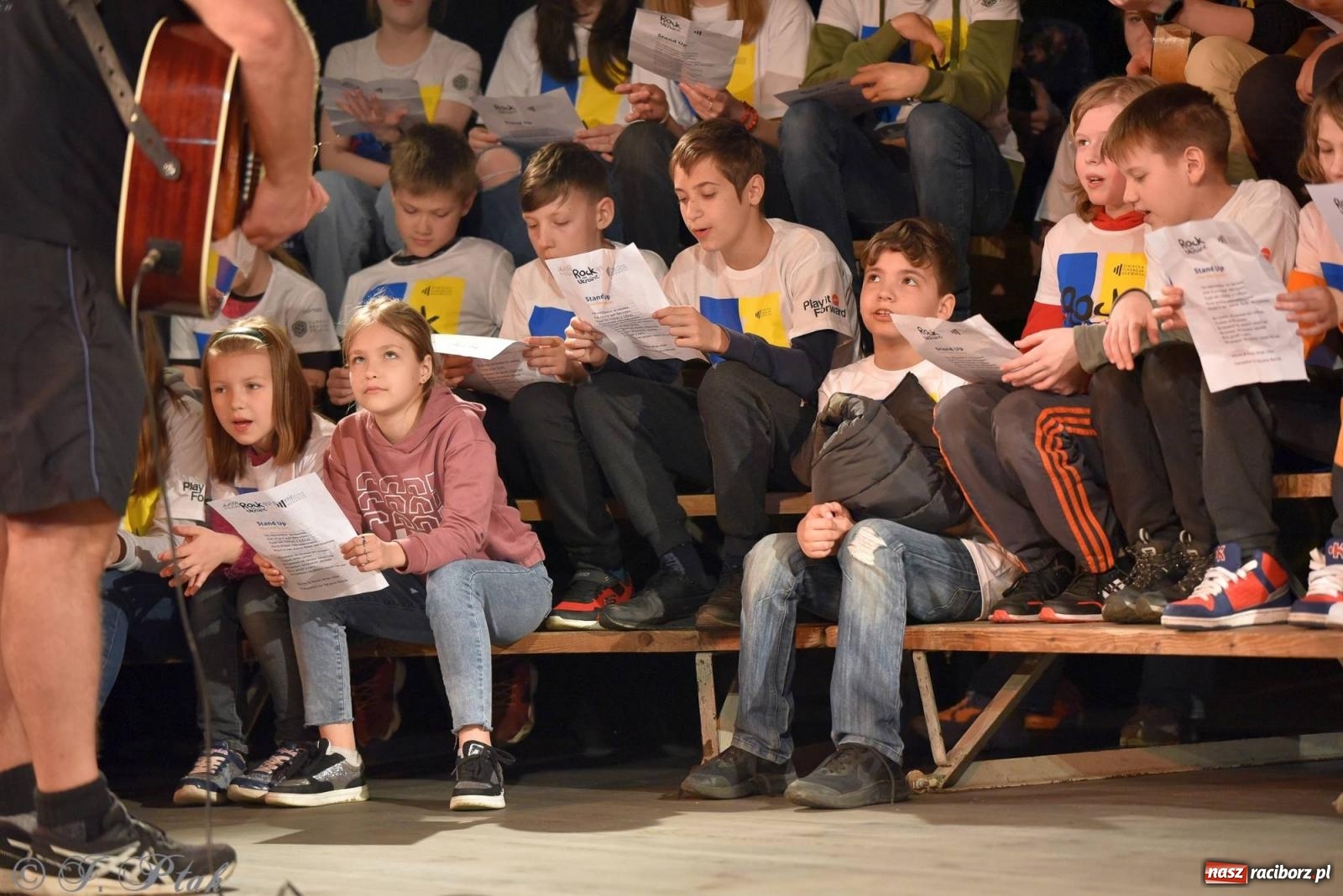 Zdjęcie w galerii na portalu naszraciborz.pl: Rock for Ukraine w Raciborzu [FOTO i WIDEO] wiadomości z regionu