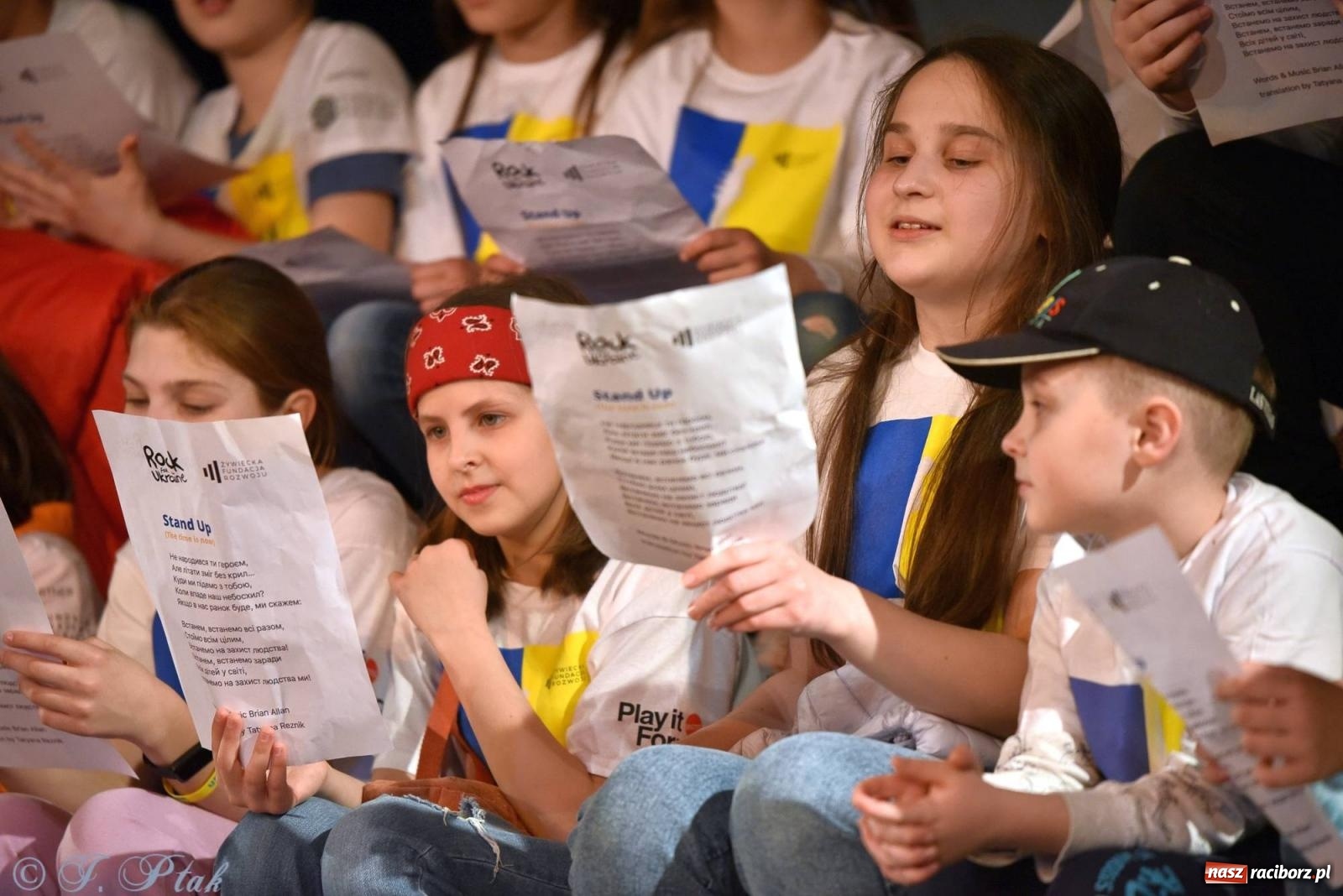 Zdjęcie w galerii na portalu naszraciborz.pl: Rock for Ukraine w Raciborzu [FOTO i WIDEO] wiadomości z regionu