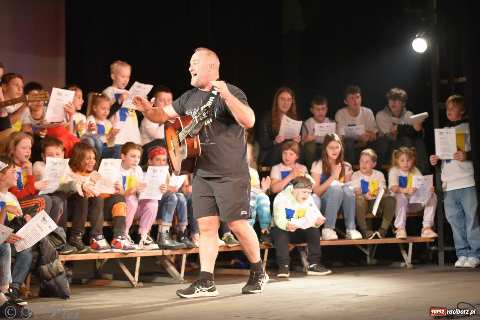 Zdjęcie w galerii na portalu naszraciborz.pl: Rock for Ukraine w Raciborzu [FOTO i WIDEO] wiadomości z regionu