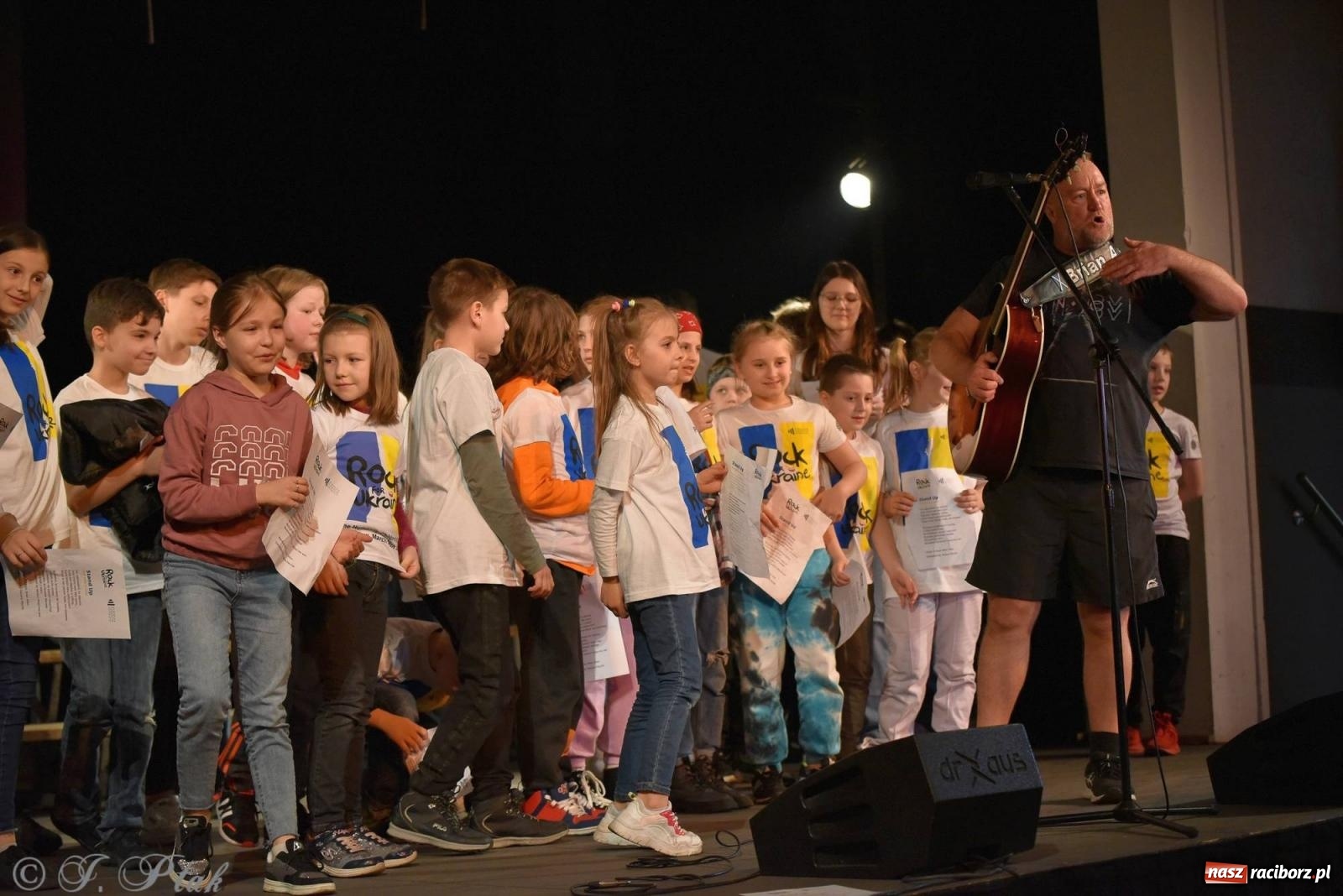 Zdjęcie w galerii na portalu naszraciborz.pl: Rock for Ukraine w Raciborzu [FOTO i WIDEO] wiadomości z regionu