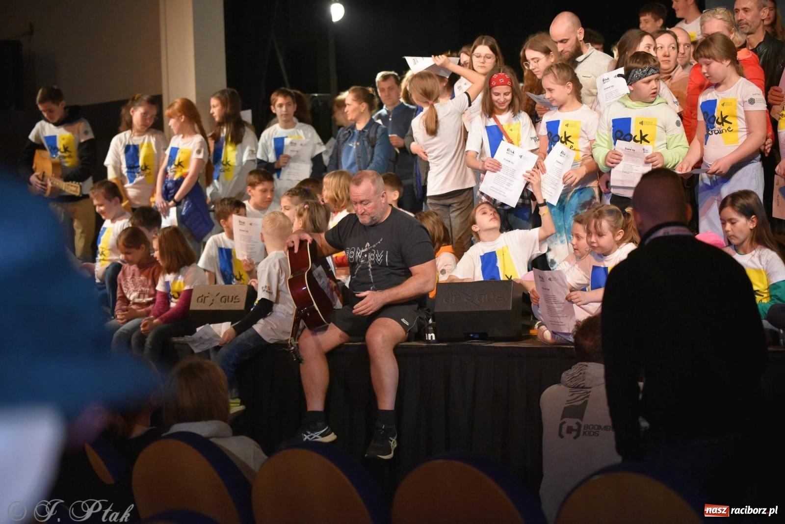 Zdjęcie w galerii na portalu naszraciborz.pl: Rock for Ukraine w Raciborzu [FOTO i WIDEO] wiadomości z regionu