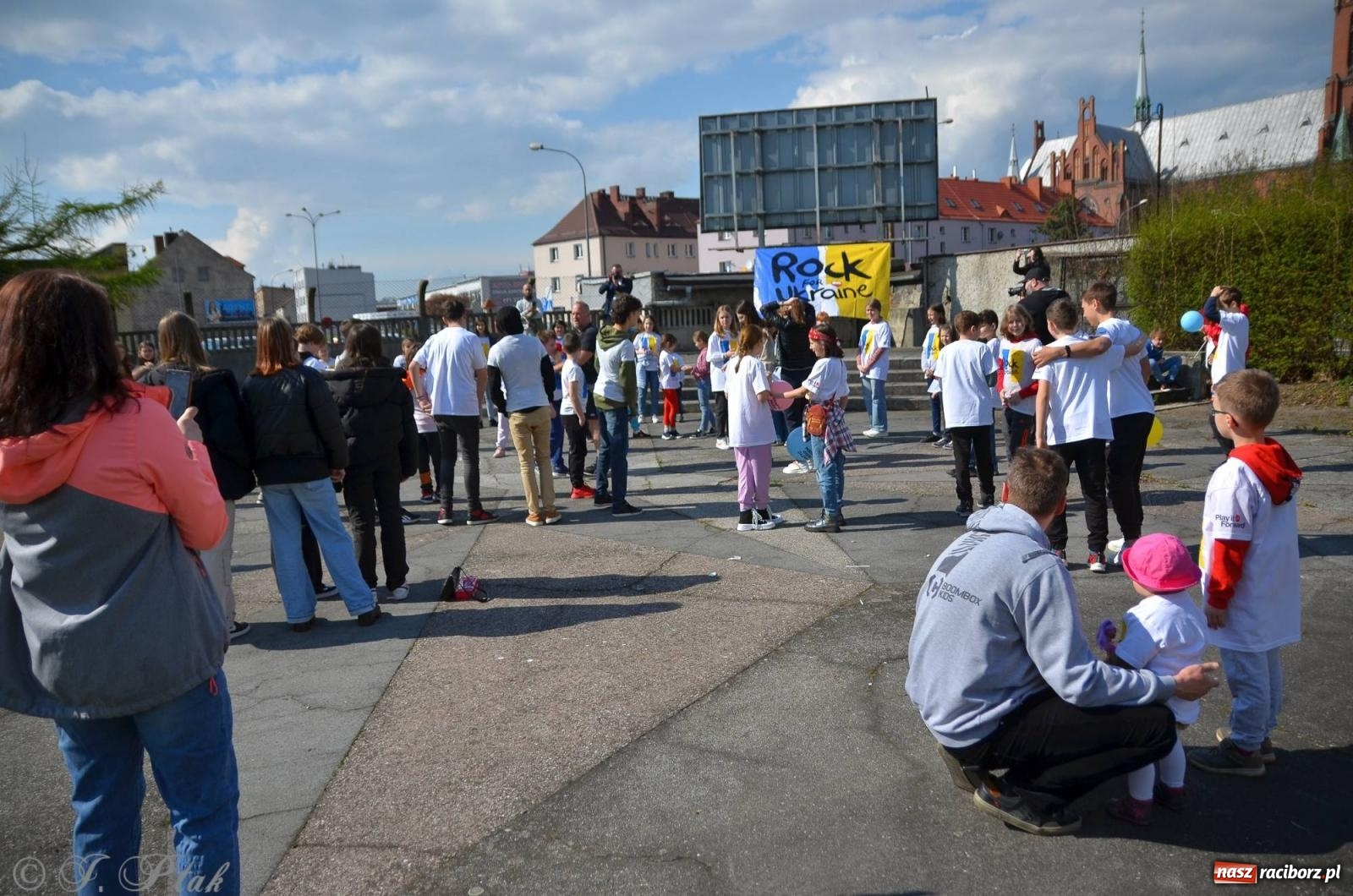 Zdjęcie w galerii na portalu naszraciborz.pl: Rock for Ukraine w Raciborzu [FOTO i WIDEO] wiadomości z regionu