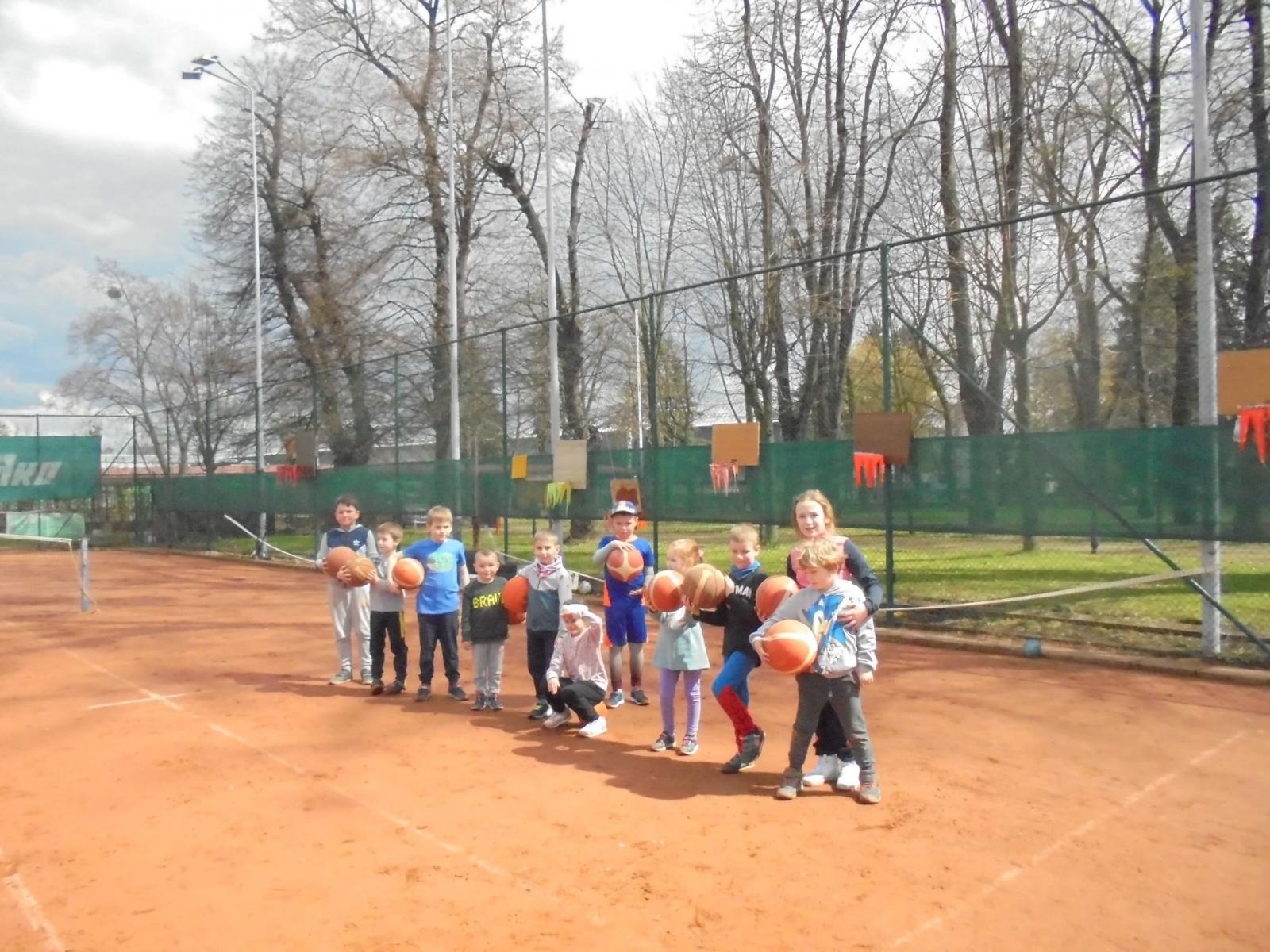 Zdjęcie w galerii na portalu naszraciborz.pl: Ruszyły zajęcia na korcie Rafako przy Łąkowej wiadomości z regionu