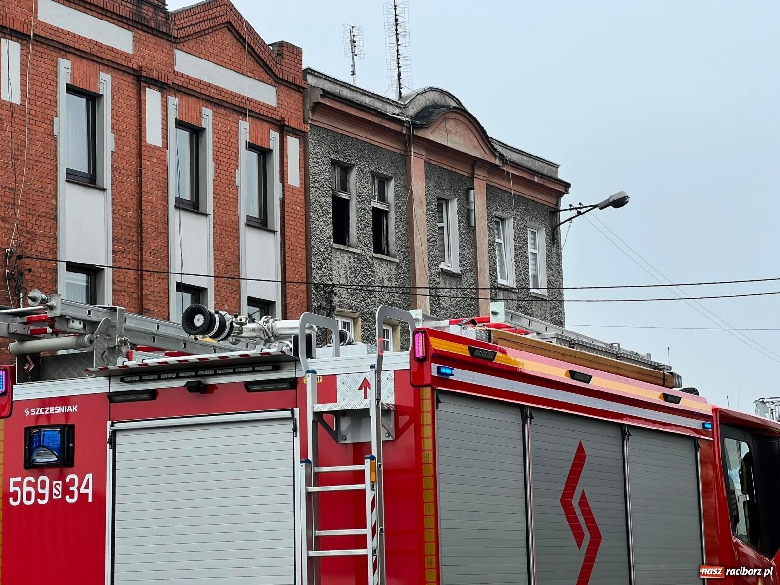 Zdjęcie w galerii na portalu naszraciborz.pl: Pożar mieszkania przy Fabrycznej [FOTO] wiadomości z regionu