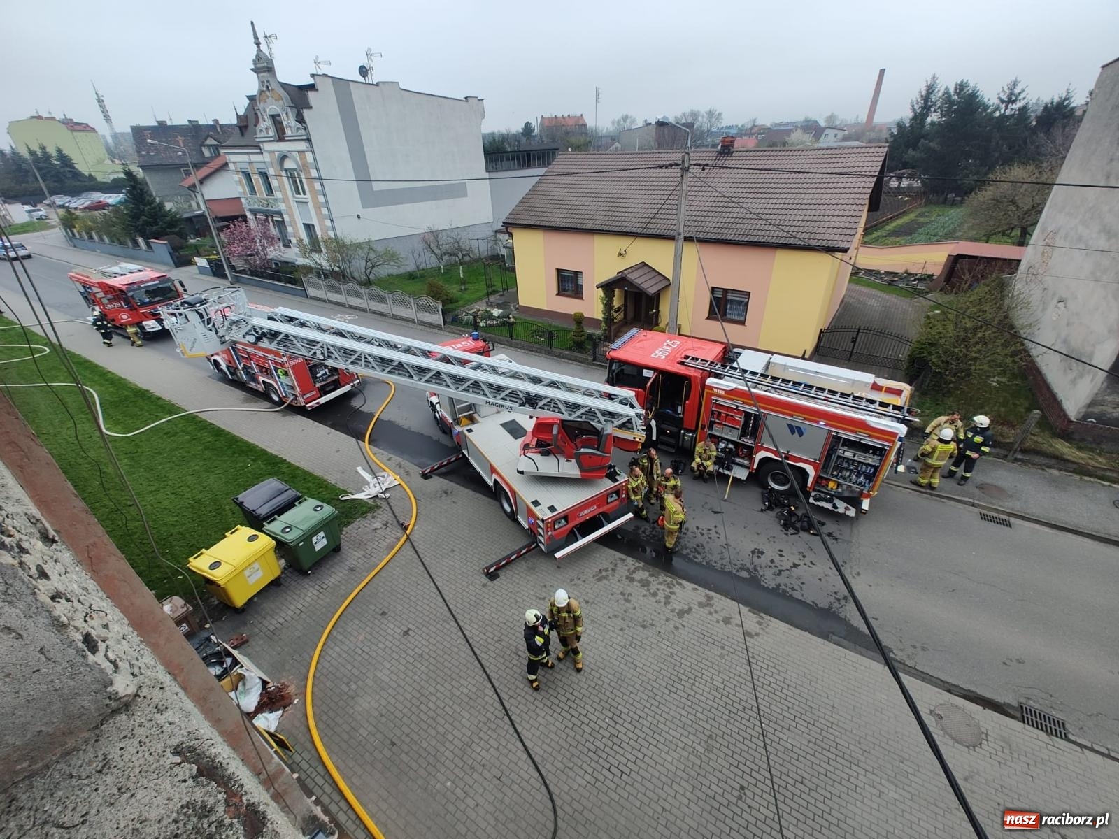 Zdjęcie w galerii na portalu naszraciborz.pl: Pożar mieszkania przy Fabrycznej [FOTO] wiadomości z regionu