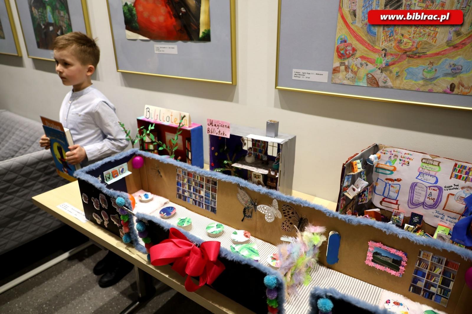 Zdjęcie w galerii na portalu naszraciborz.pl: Moja biblioteka - wyniki ogólnopolskiego konkursu plastycznego wiadomości z regionu