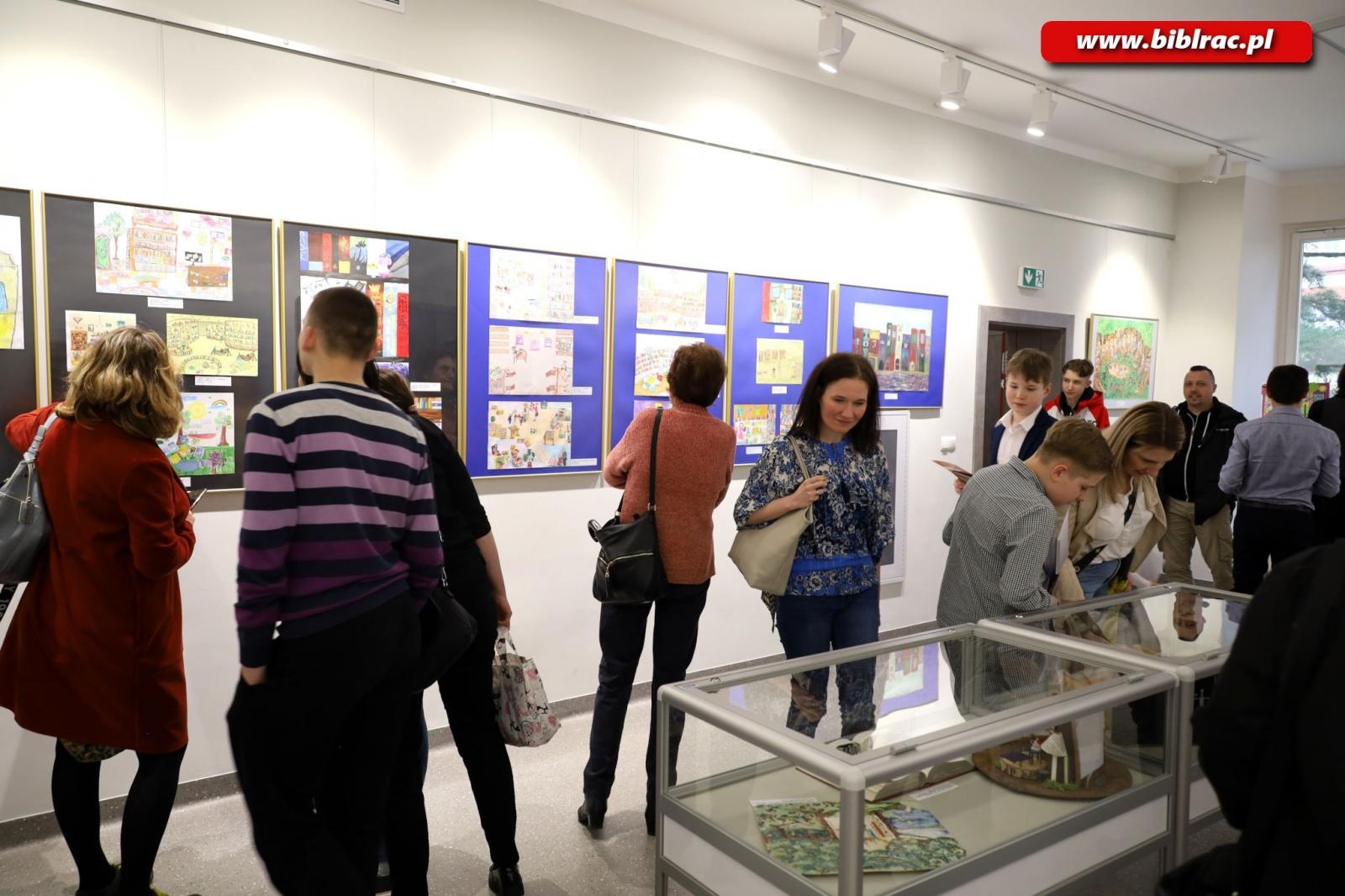 Zdjęcie w galerii na portalu naszraciborz.pl: Moja biblioteka - wyniki ogólnopolskiego konkursu plastycznego wiadomości z regionu