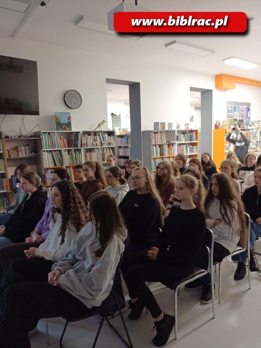 Zdjęcie w galerii na portalu naszraciborz.pl: Noc detektywów, czyli tajemnice, zagadki i szyfry wiadomości z regionu