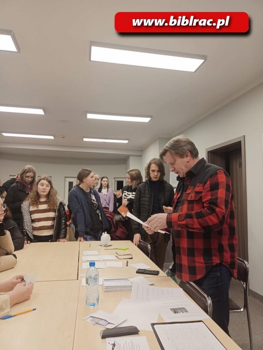 Zdjęcie w galerii na portalu naszraciborz.pl: Noc detektywów, czyli tajemnice, zagadki i szyfry wiadomości z regionu