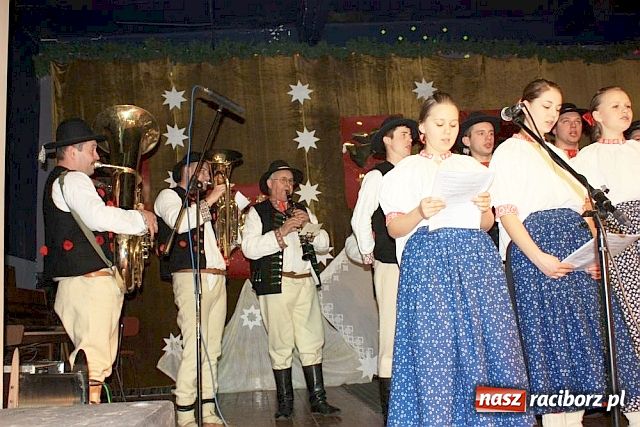 Zdjęcie w galerii na portalu naszraciborz.pl: Wieczór Kolęd w Krzanowicach wiadomości z regionu