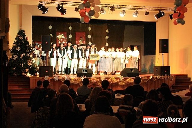 Zdjęcie w galerii na portalu naszraciborz.pl: Wieczór Kolęd w Krzanowicach wiadomości z regionu