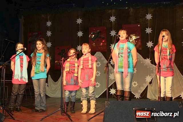 Zdjęcie w galerii na portalu naszraciborz.pl: Wieczór Kolęd w Krzanowicach wiadomości z regionu