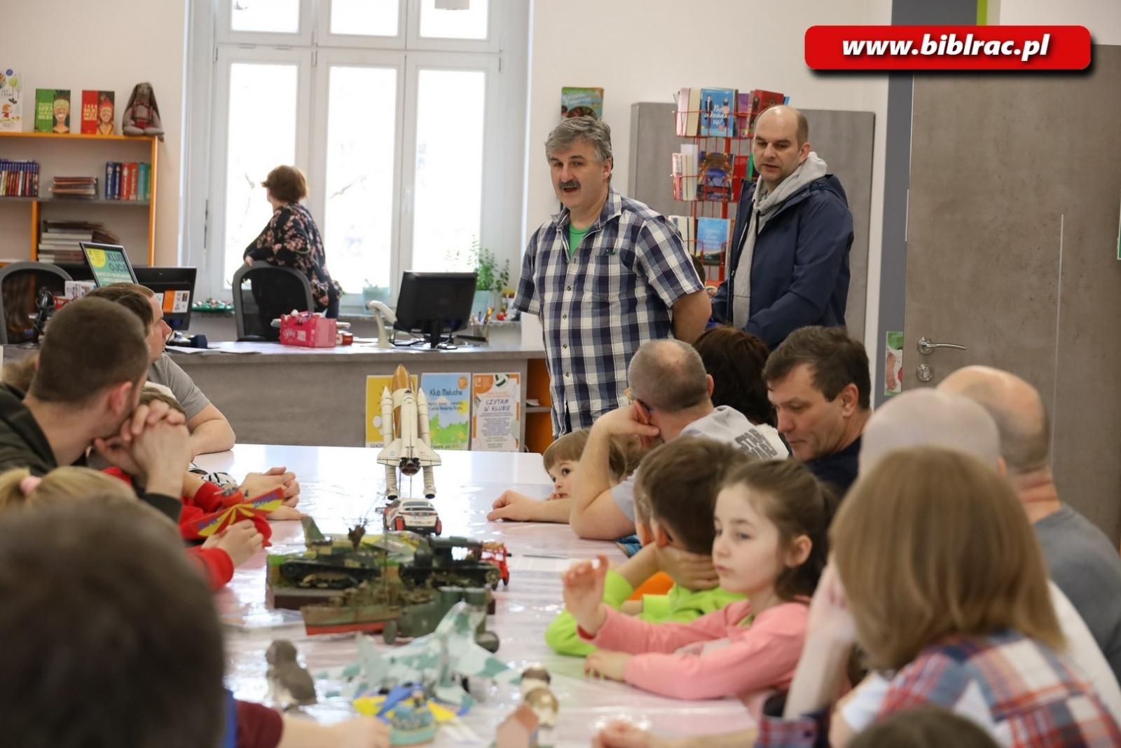 Zdjęcie w galerii na portalu naszraciborz.pl: O pasji modelarstwa w raciborskim klubie ojca wiadomości z regionu