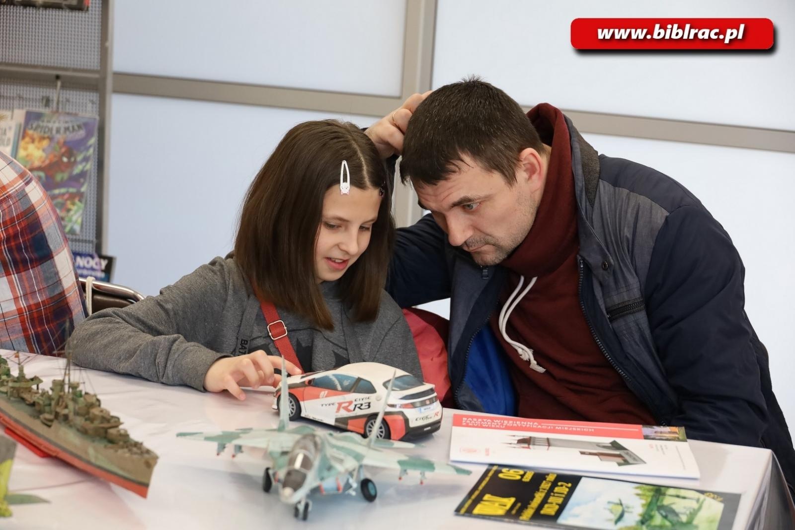 Zdjęcie w galerii na portalu naszraciborz.pl: O pasji modelarstwa w raciborskim klubie ojca wiadomości z regionu